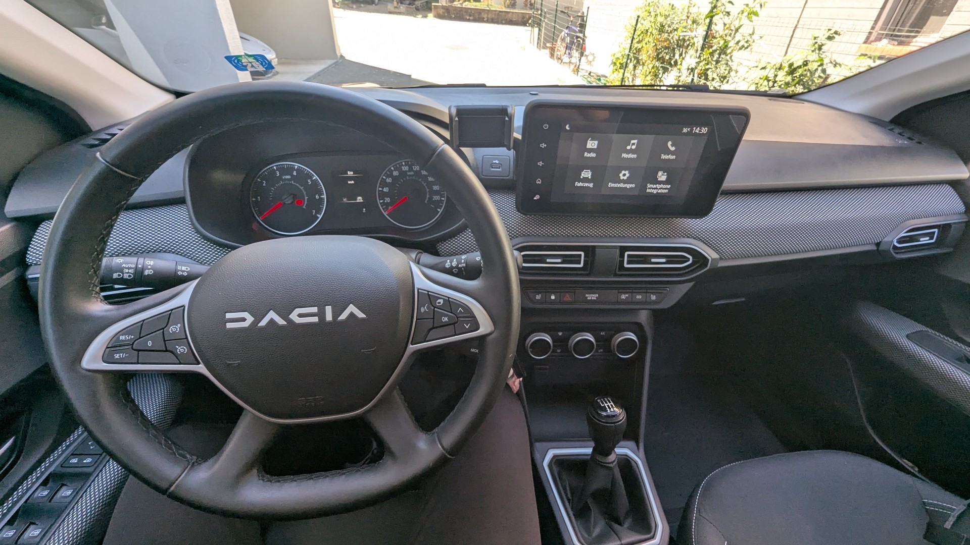 DACIA 1.0 TCe Expression 7P-image-3