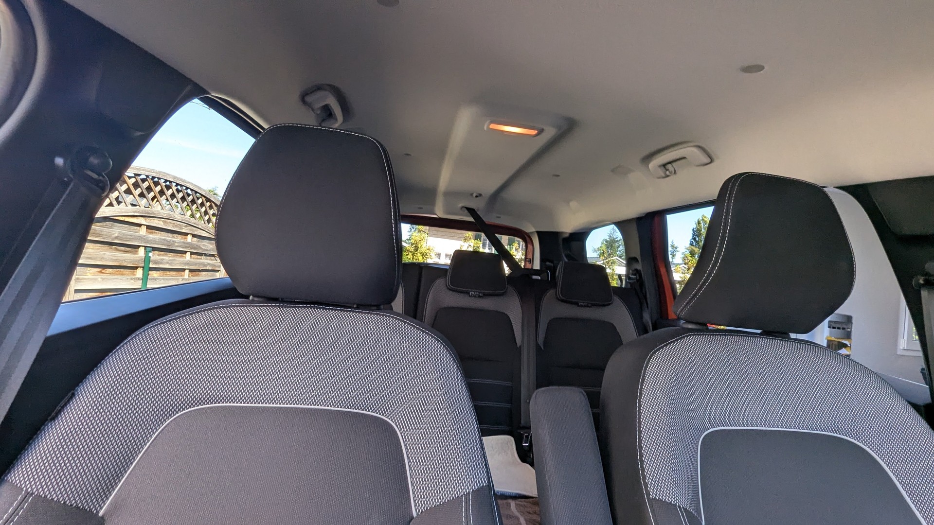 DACIA 1.0 TCe Expression 7P-image-4