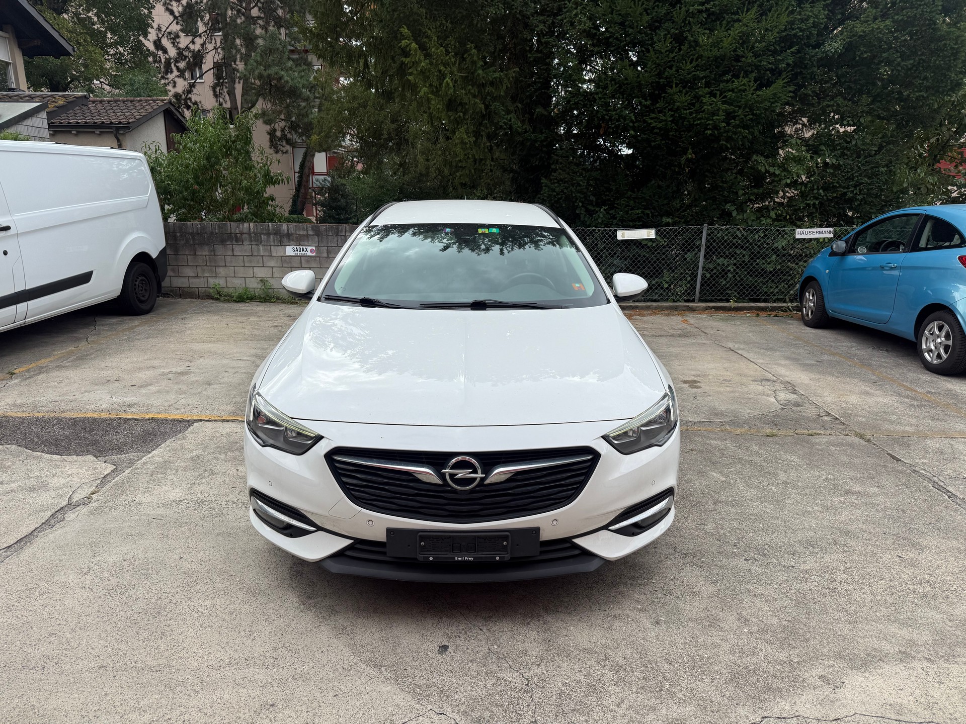 OPEL Insignia 1.6 CDTI Sports Tourer Excellence Automatic-image-1