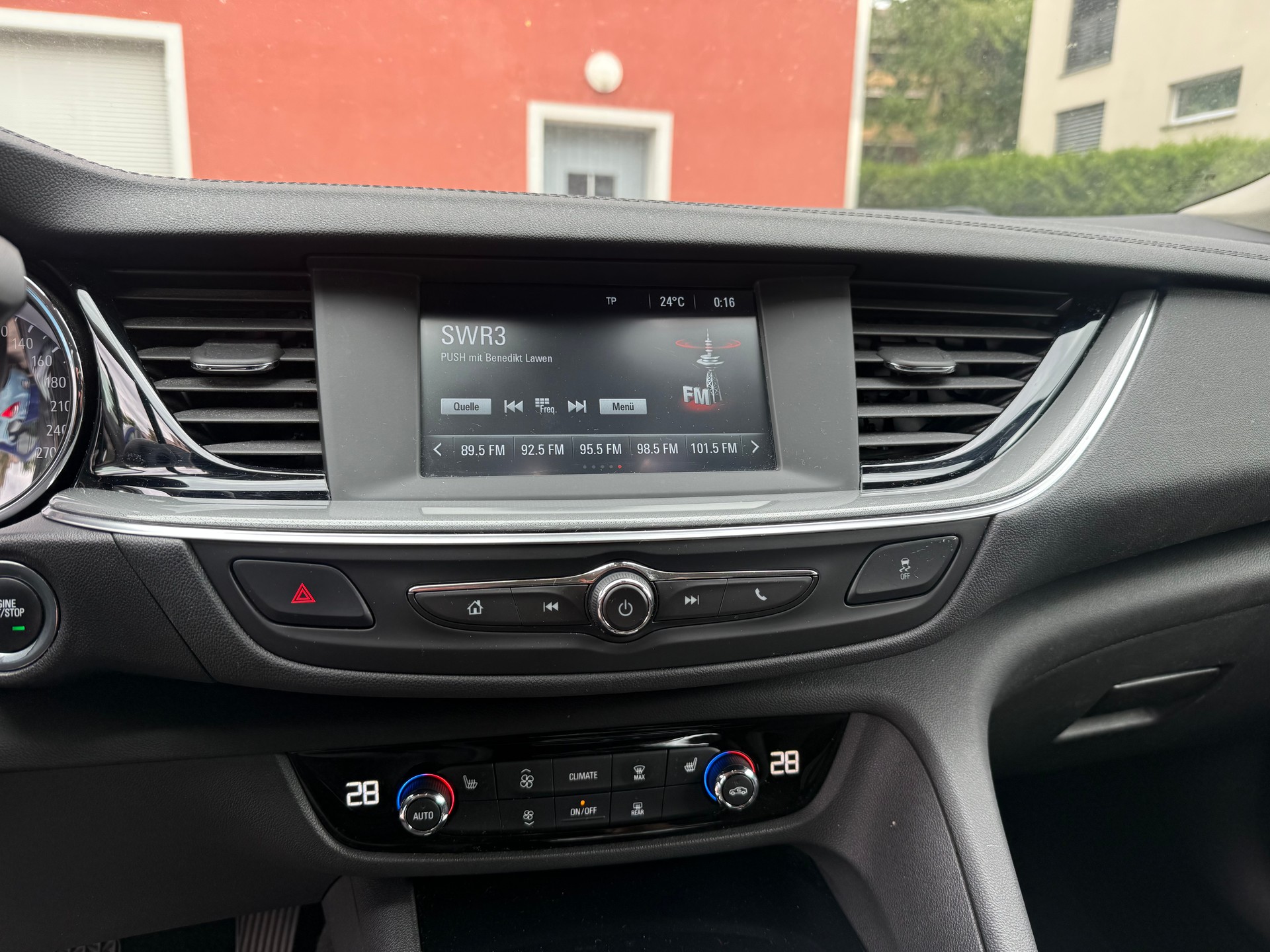 OPEL Insignia 1.6 CDTI Sports Tourer Excellence Automatic-image-9