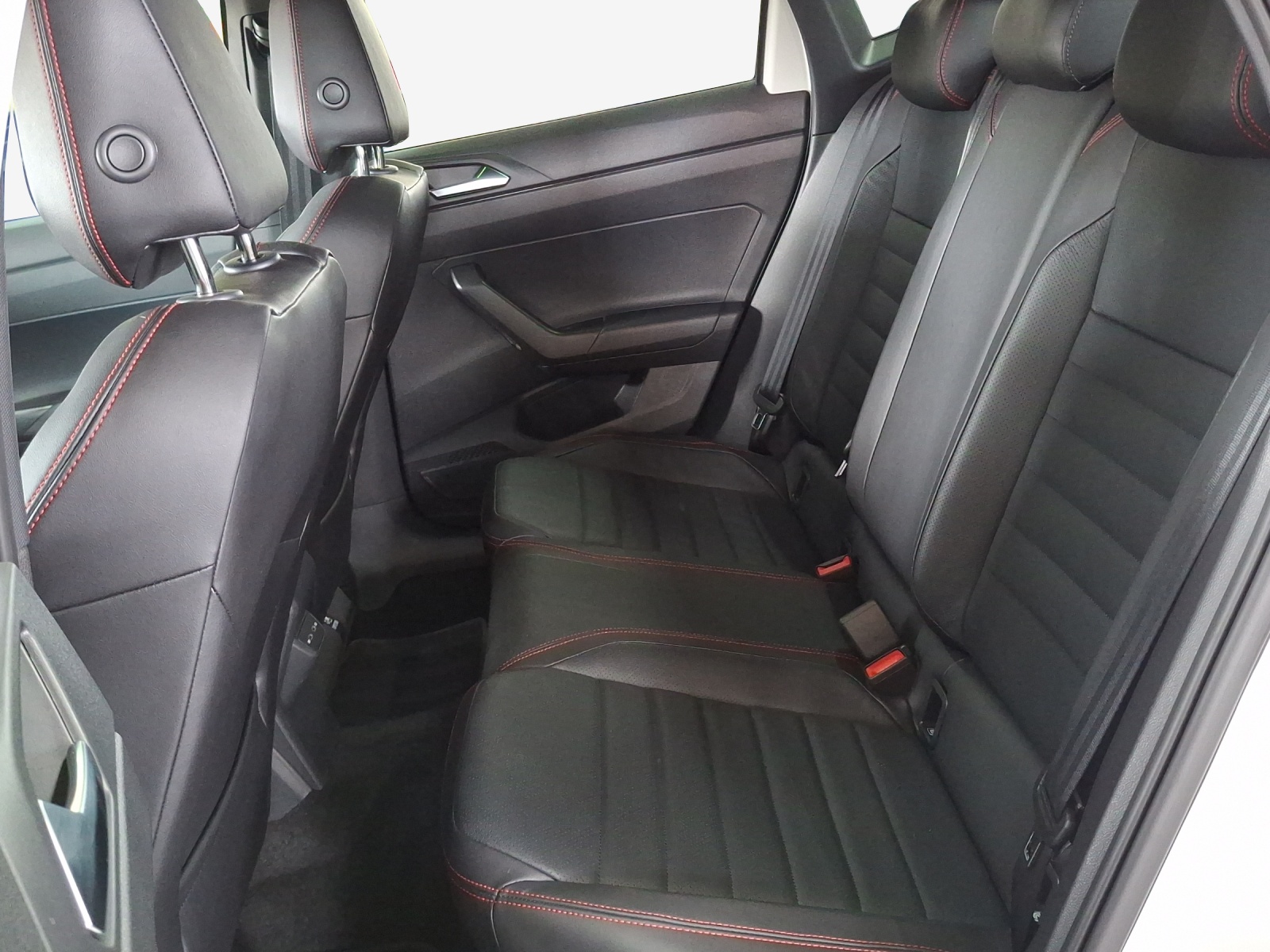 VW Polo 2.0 TSI GTI United DSG-image-11