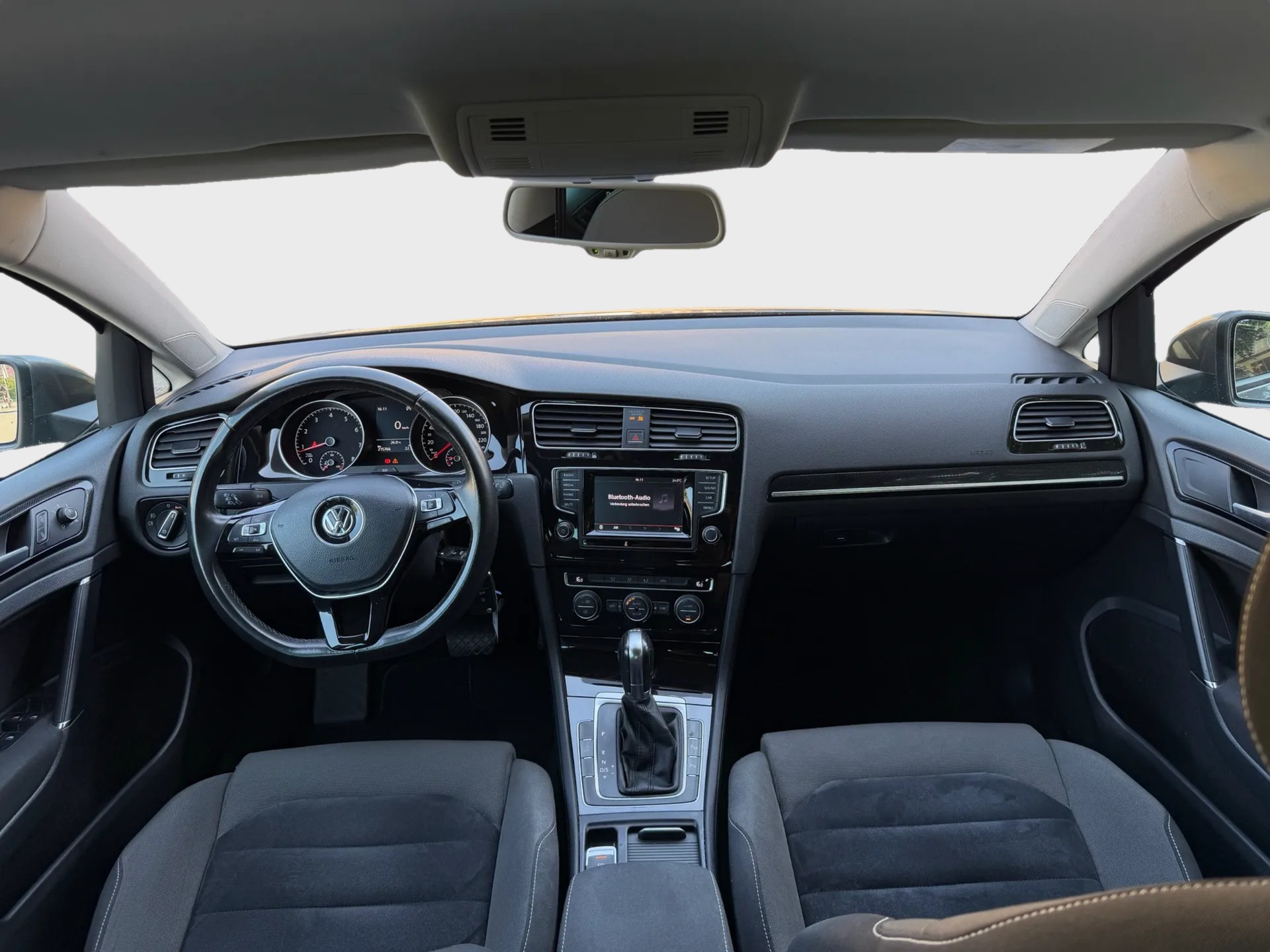 VW Golf 1.4 TSI Highline DSG Frisch ab MFK&Service&Zahnrieme gewechselt neu-image-6