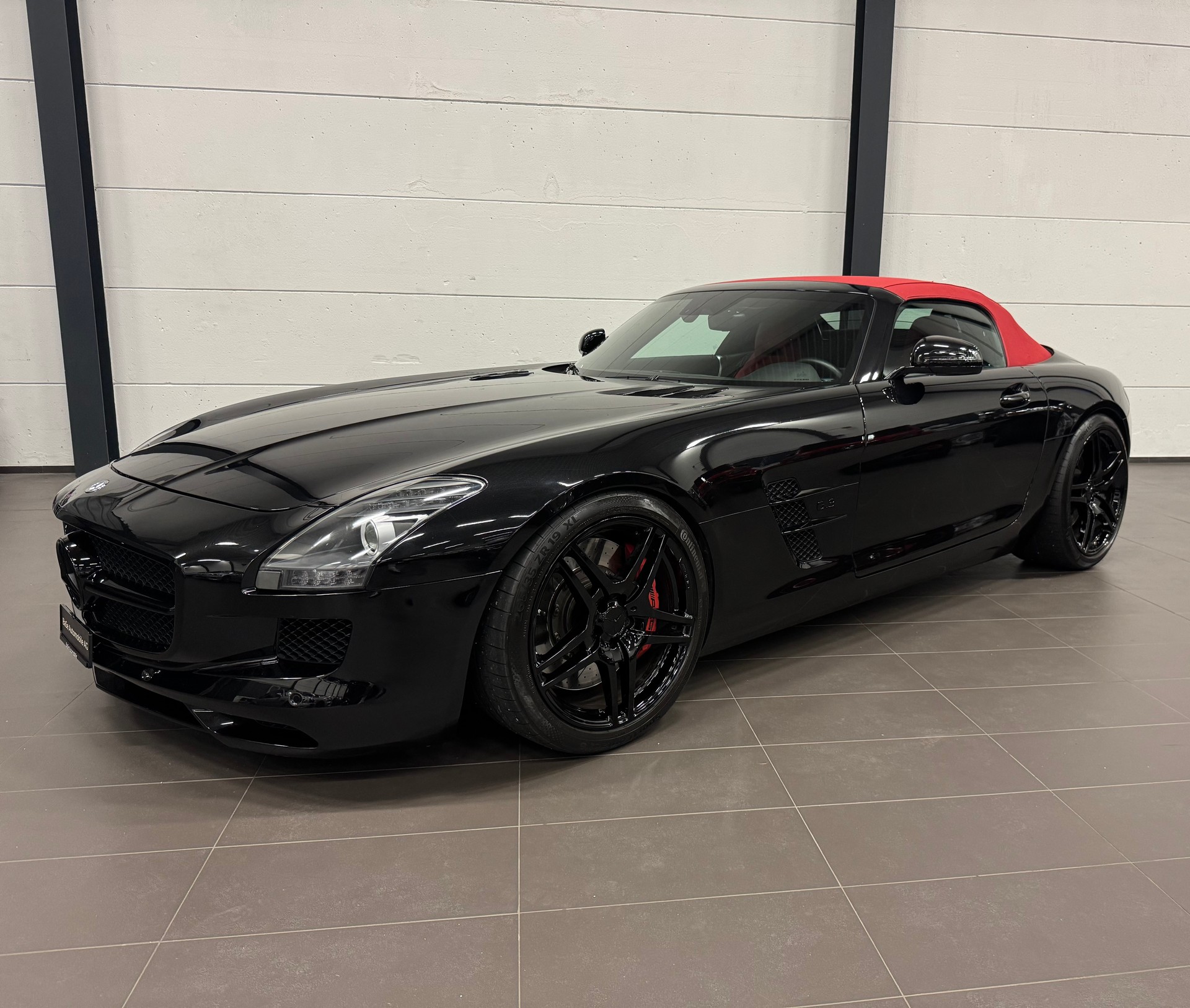 MERCEDES-BENZ SLS 63 AMG Speedshift-image-2