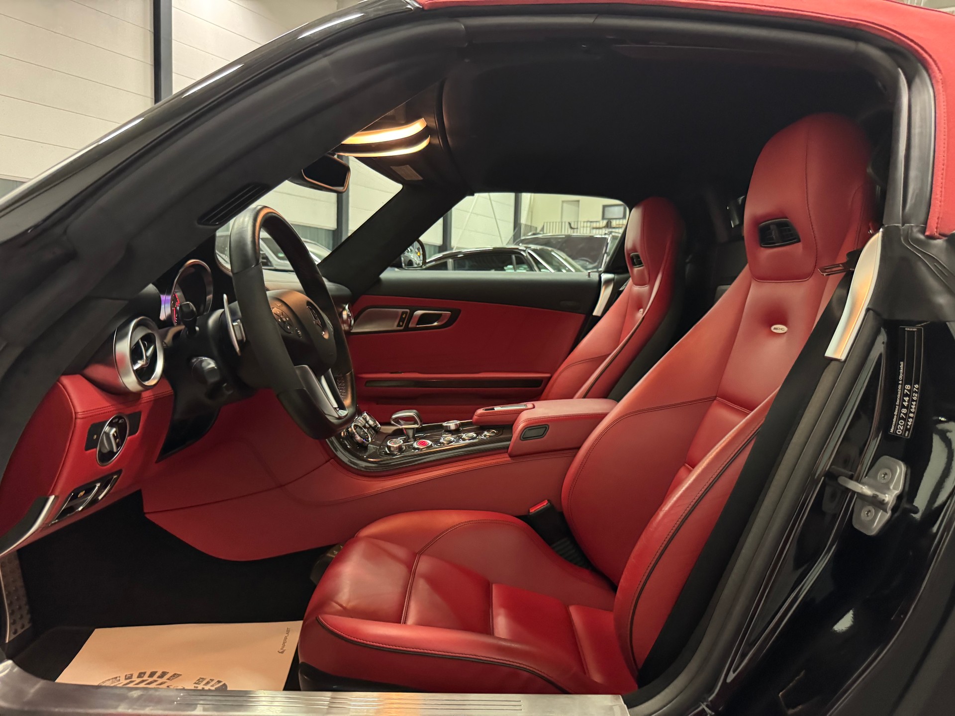 MERCEDES-BENZ SLS 63 AMG Speedshift-image-18