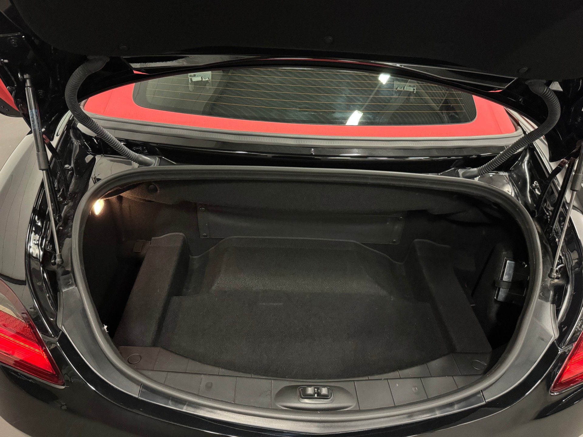 MERCEDES-BENZ SLS 63 AMG Speedshift-image-29