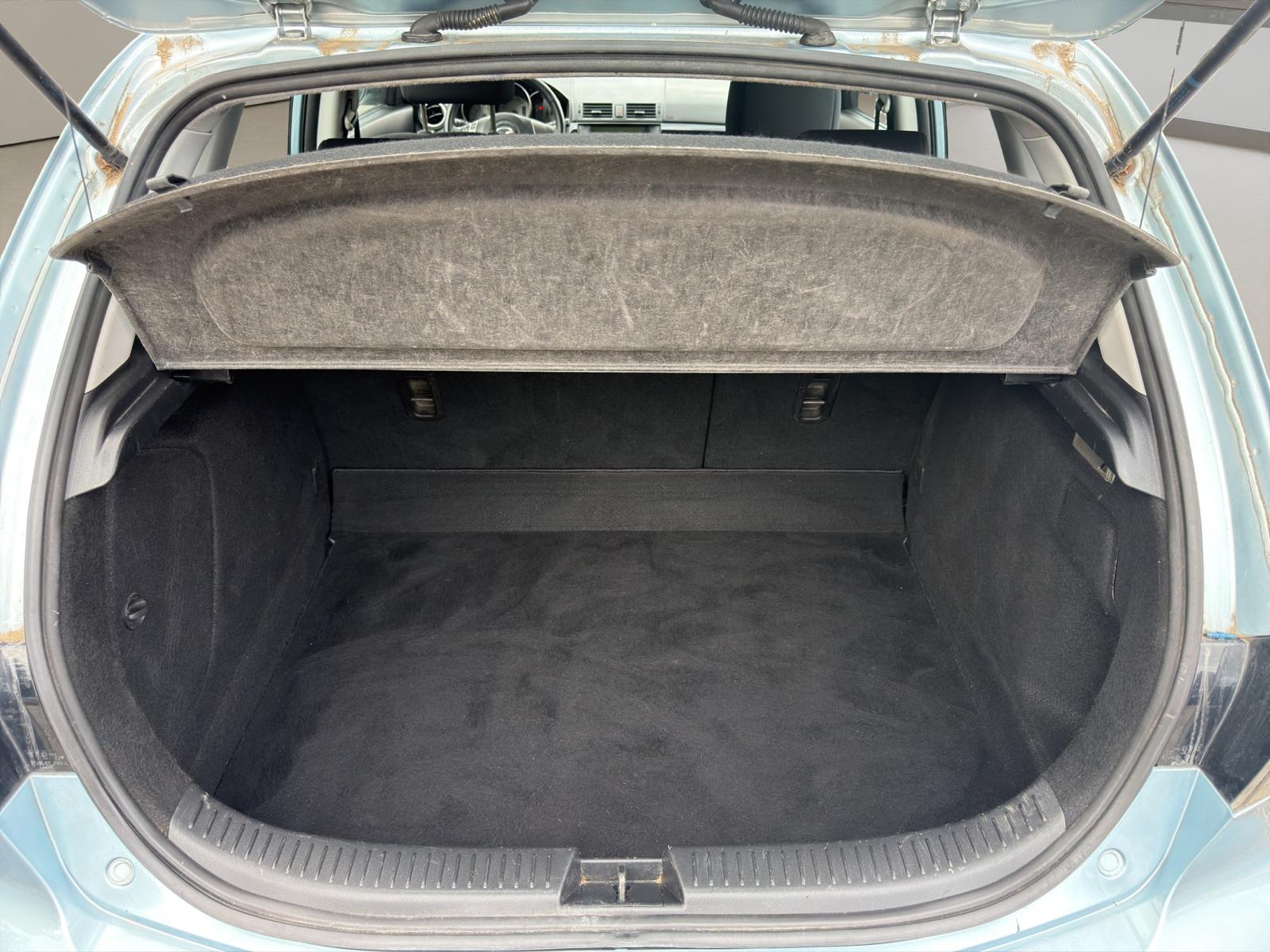 MAZDA 3-image-12