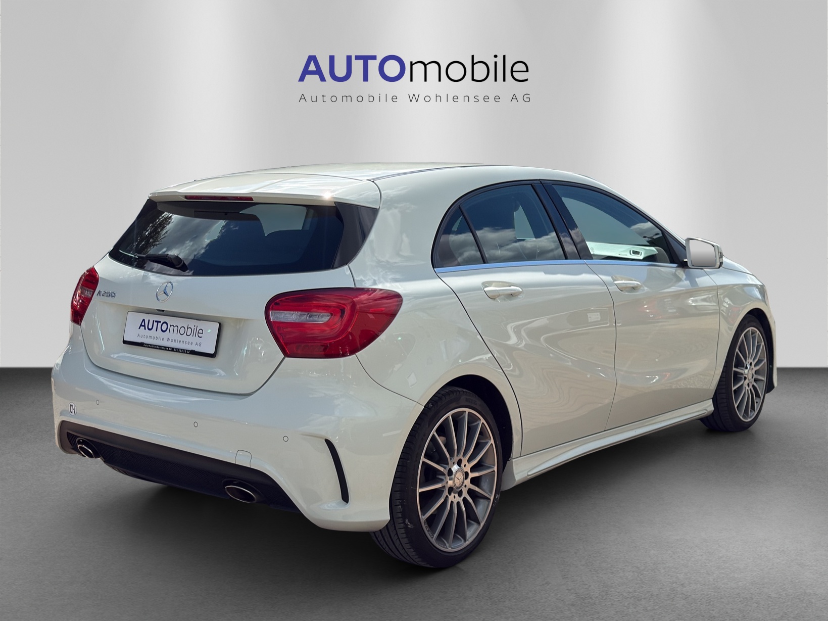 MERCEDES-BENZ A 200 AMG Line 7G-DCT-image-4
