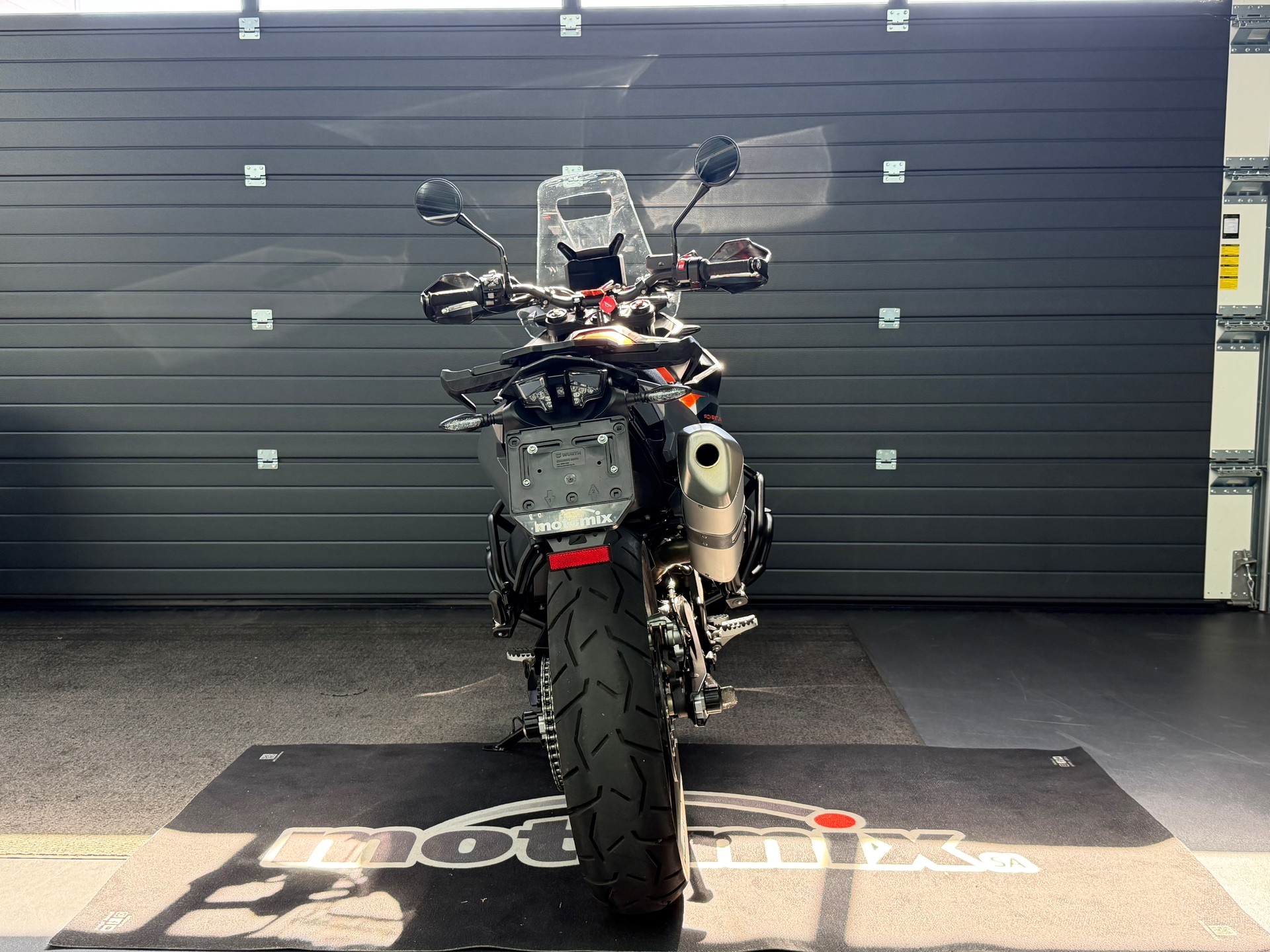 KTM 890 Adventure-showroom-element-3