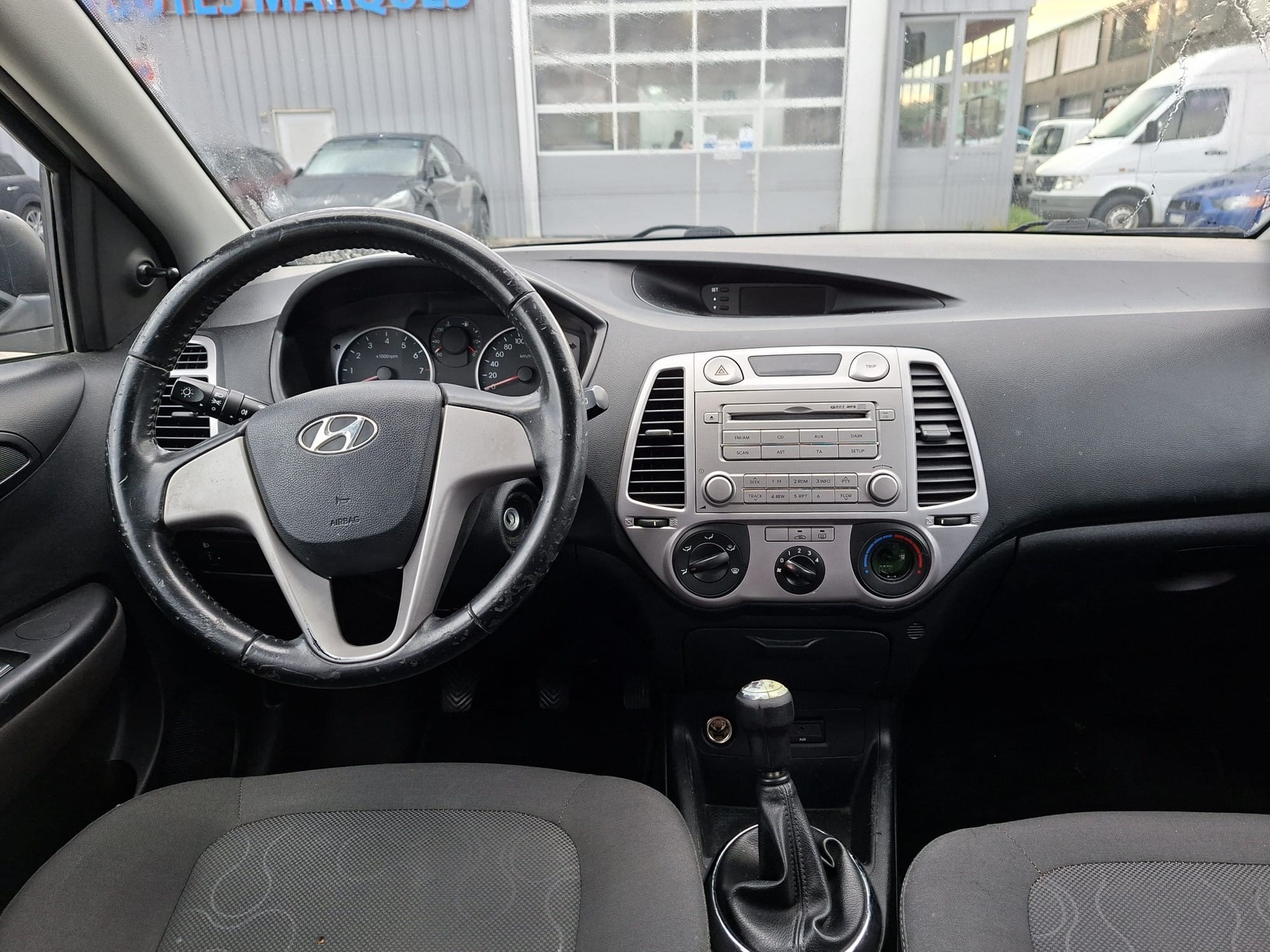 HYUNDAI i20 1.2 Comfort-image-14