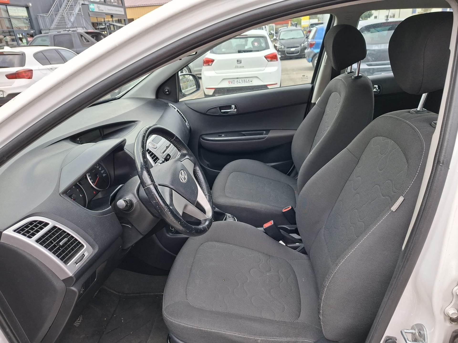 HYUNDAI i20 1.2 Comfort-image-10