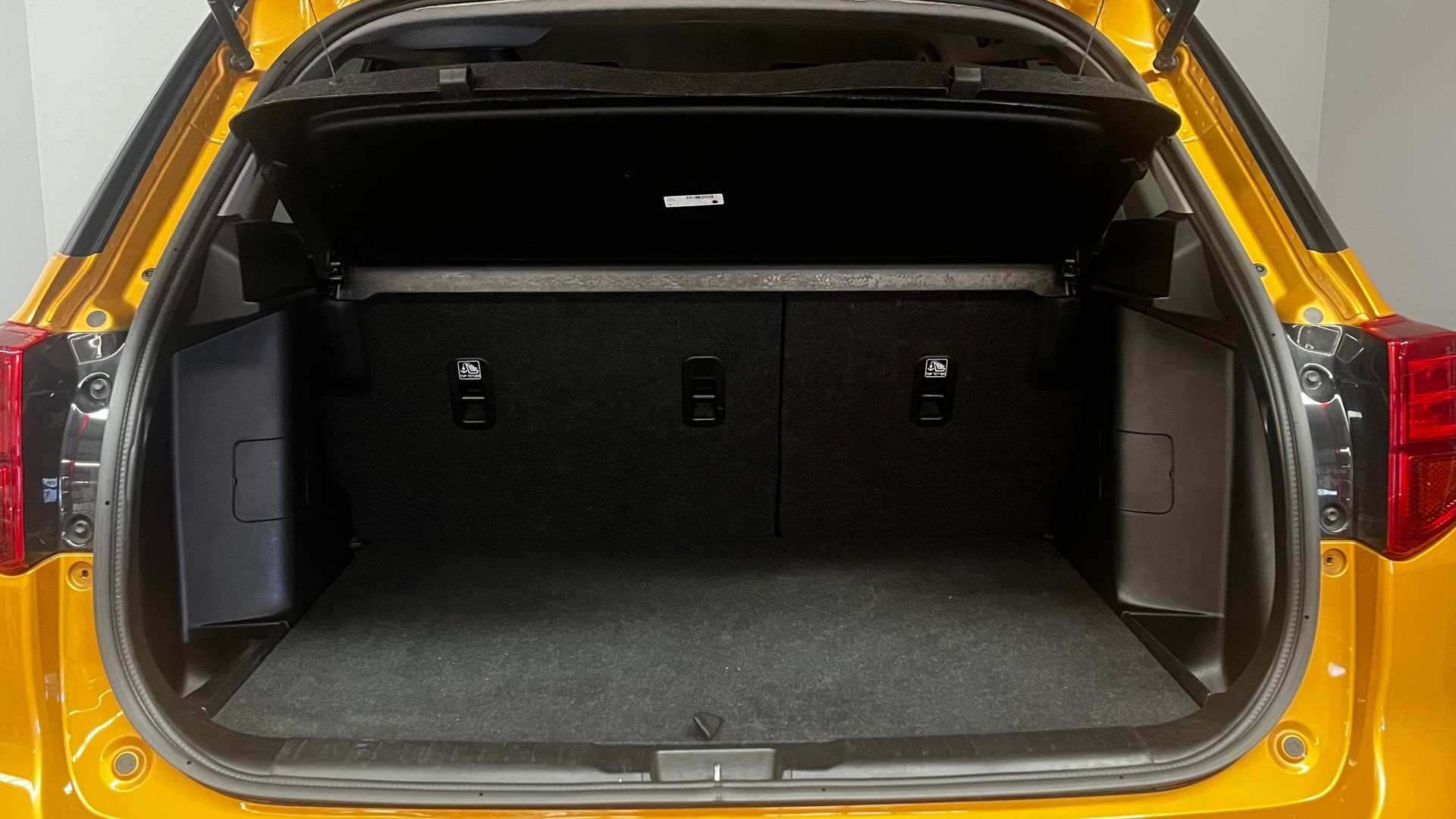 SUZUKI Vitara 1.4 Boosterjet Compact + Hybrid 4x4-image-9