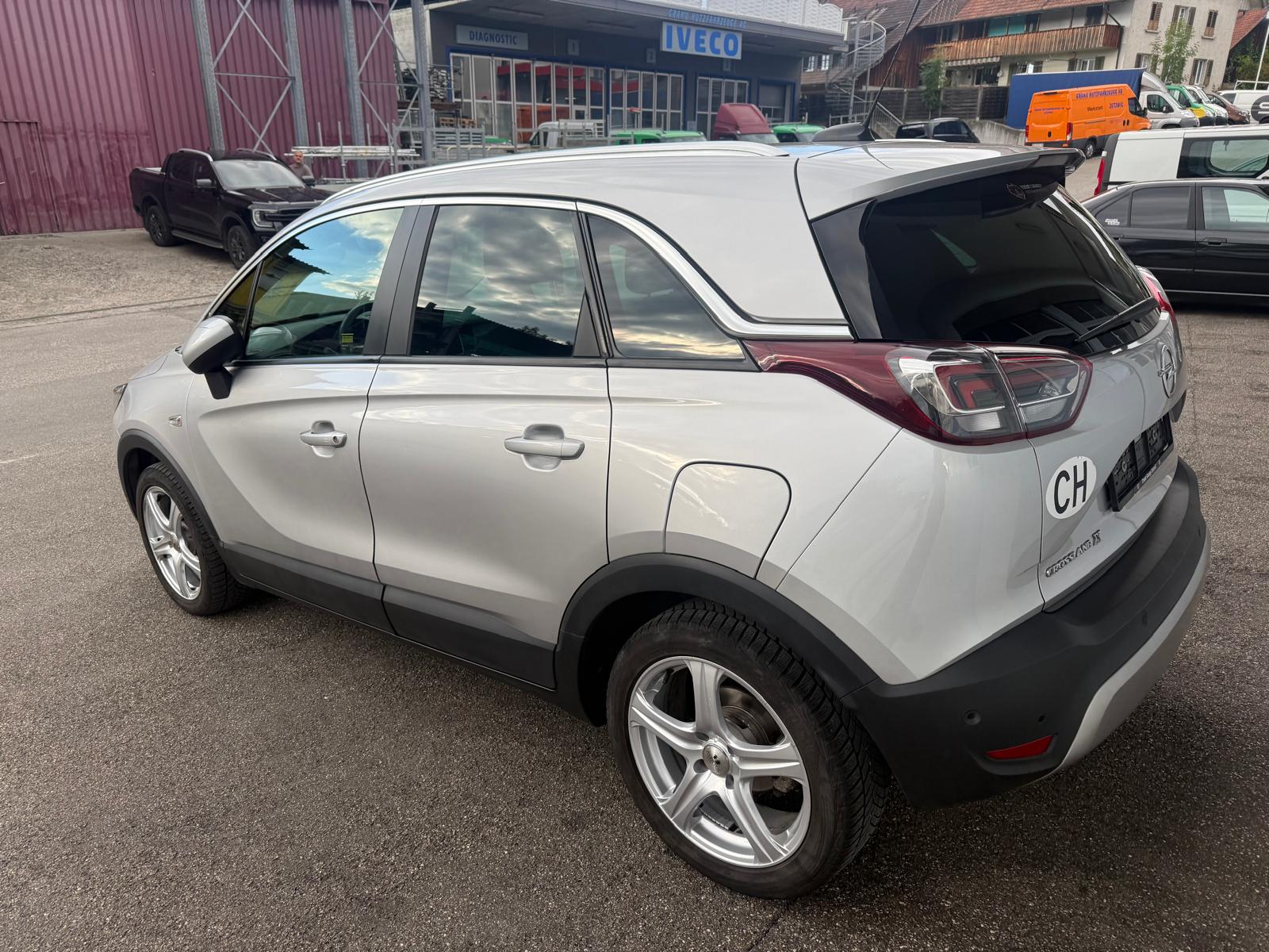 OPEL Crossland X 1.2T Ultimate-image-1