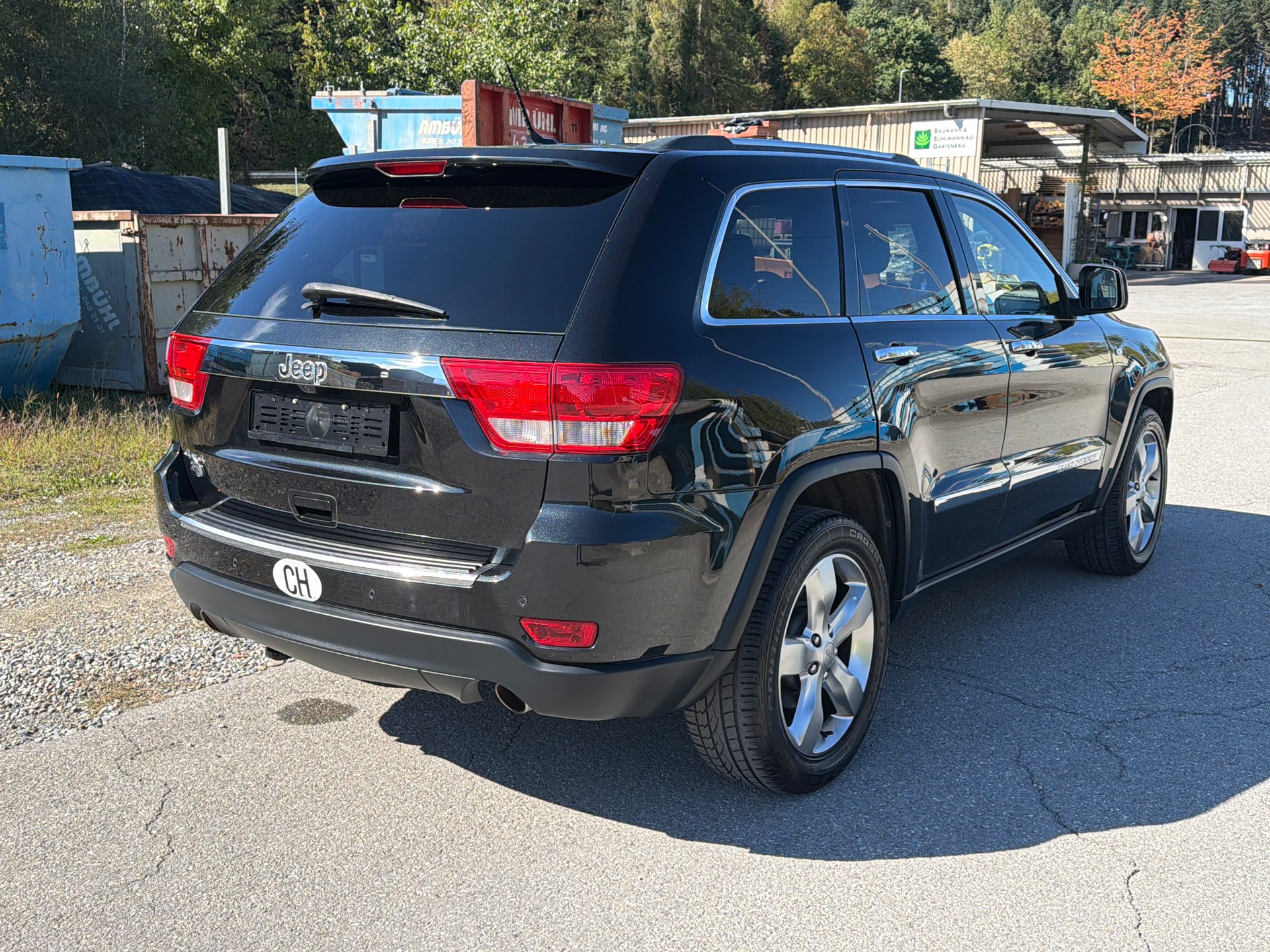 JEEP Grand Cherokee 5.7 HEMI V8 Overland Automatic-image-4