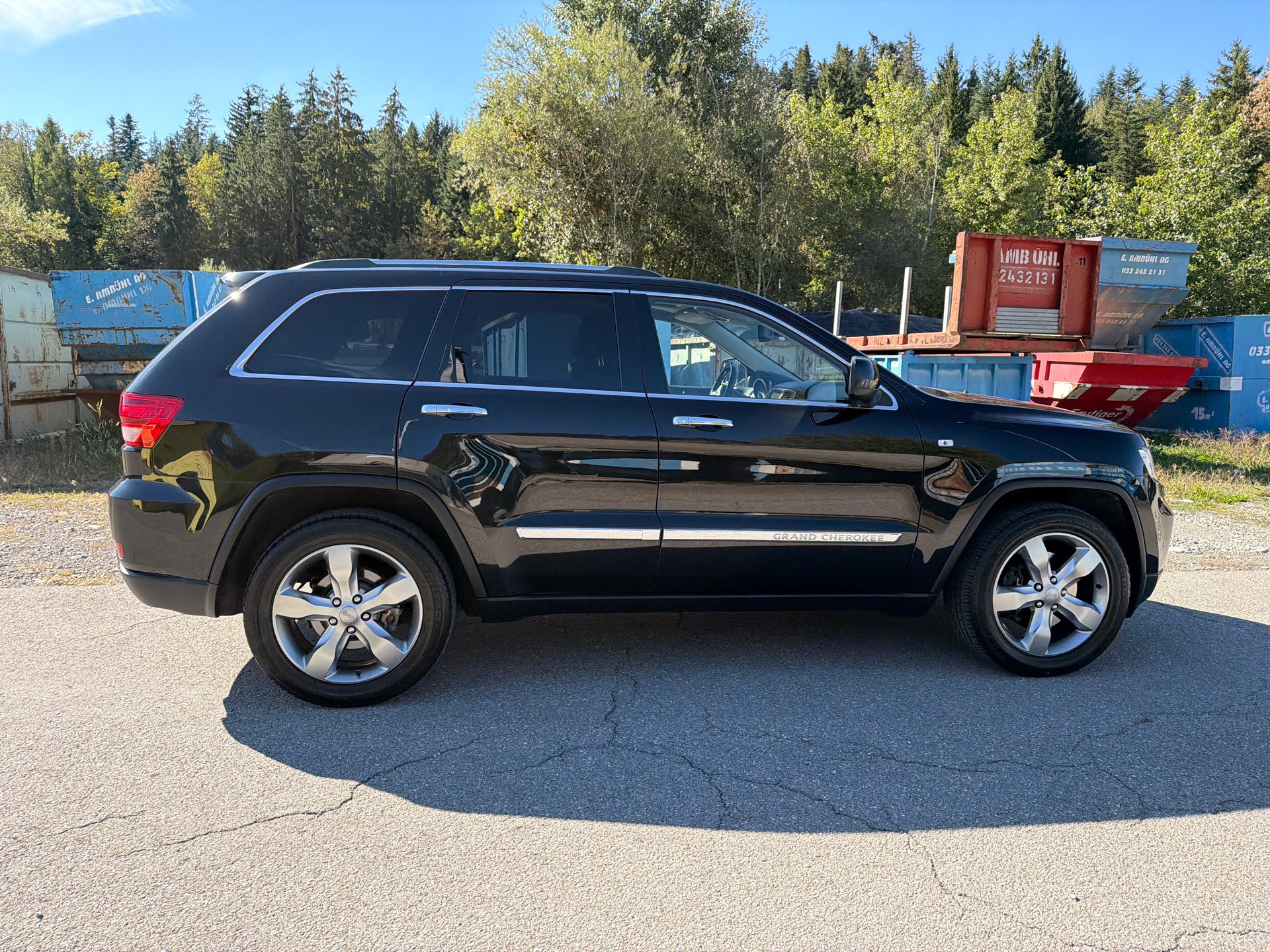 JEEP Grand Cherokee 5.7 HEMI V8 Overland Automatic-image-5