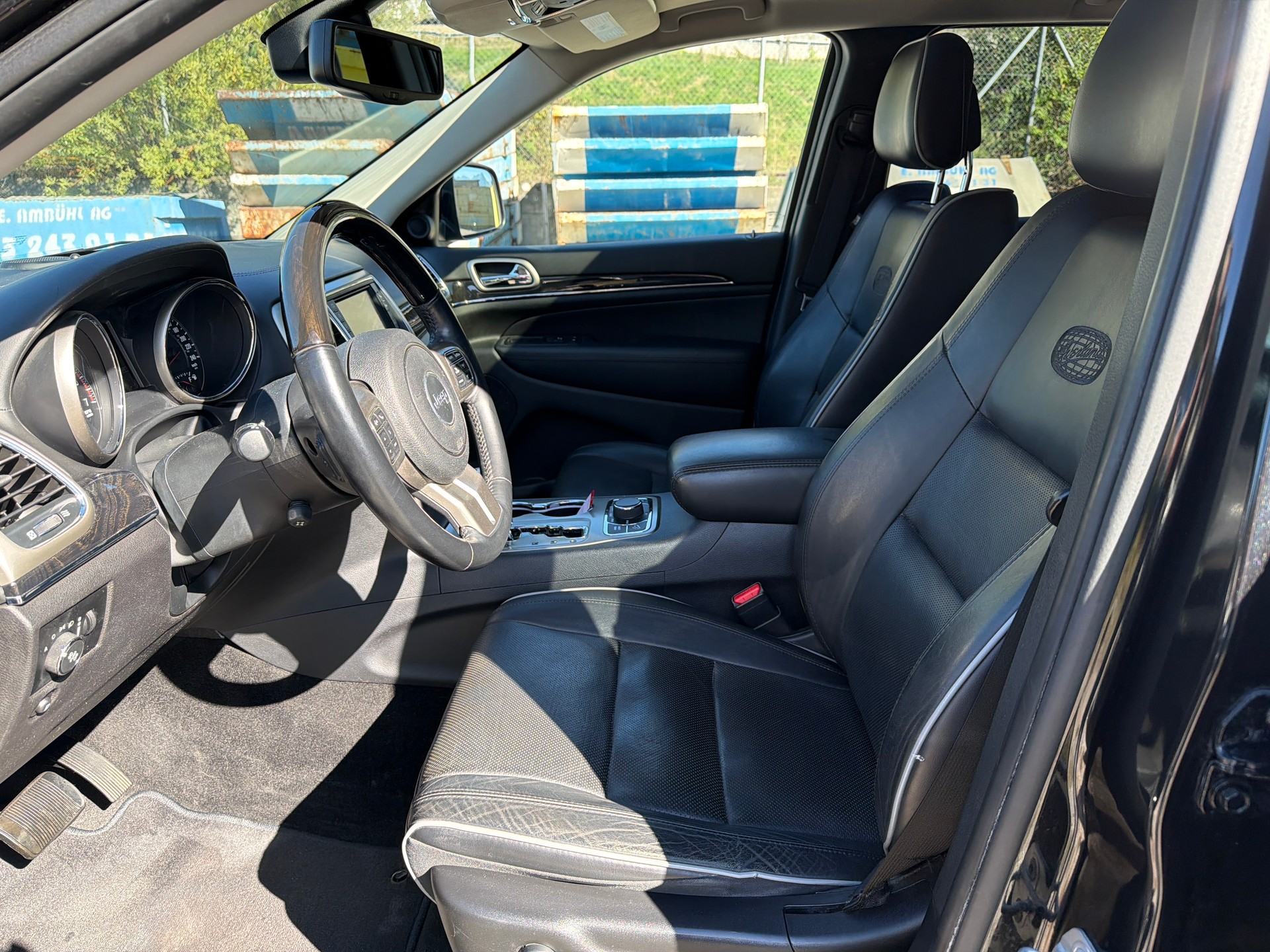 JEEP Grand Cherokee 5.7 HEMI V8 Overland Automatic-image-12