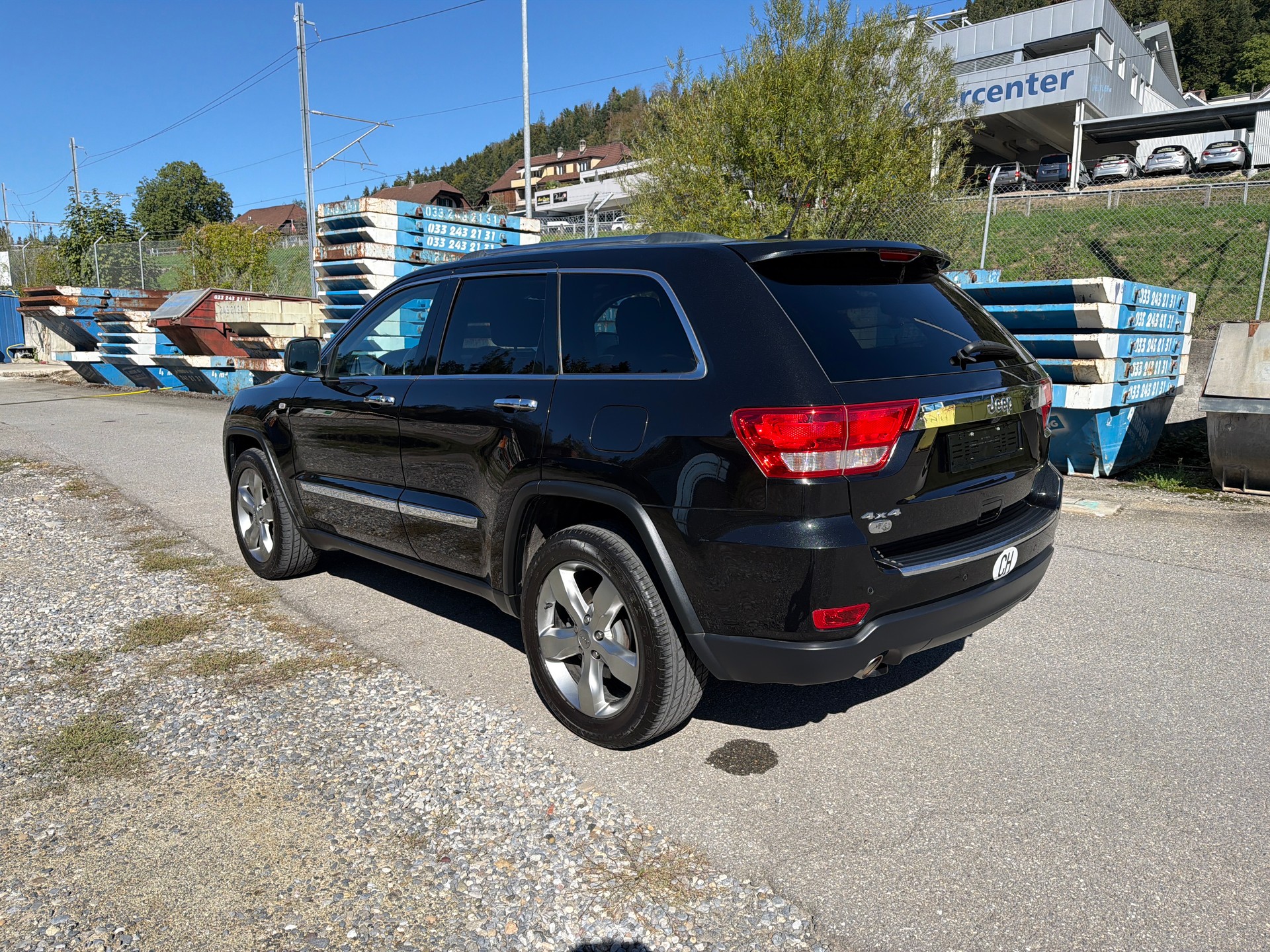 JEEP Grand Cherokee 5.7 HEMI V8 Overland Automatic-image-2
