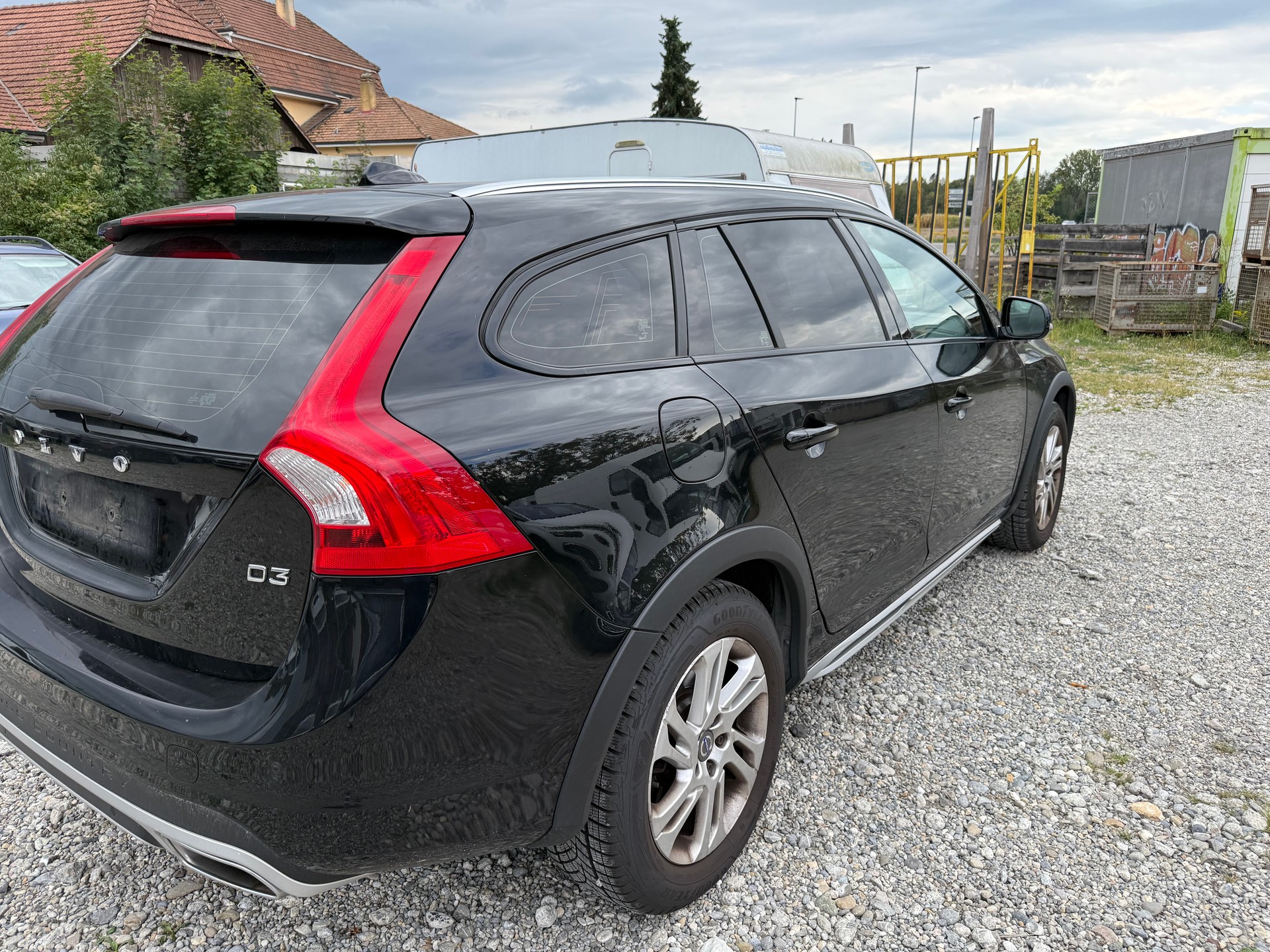VOLVO V60 Cross Country D3 Kinetic Geartronic-image-4