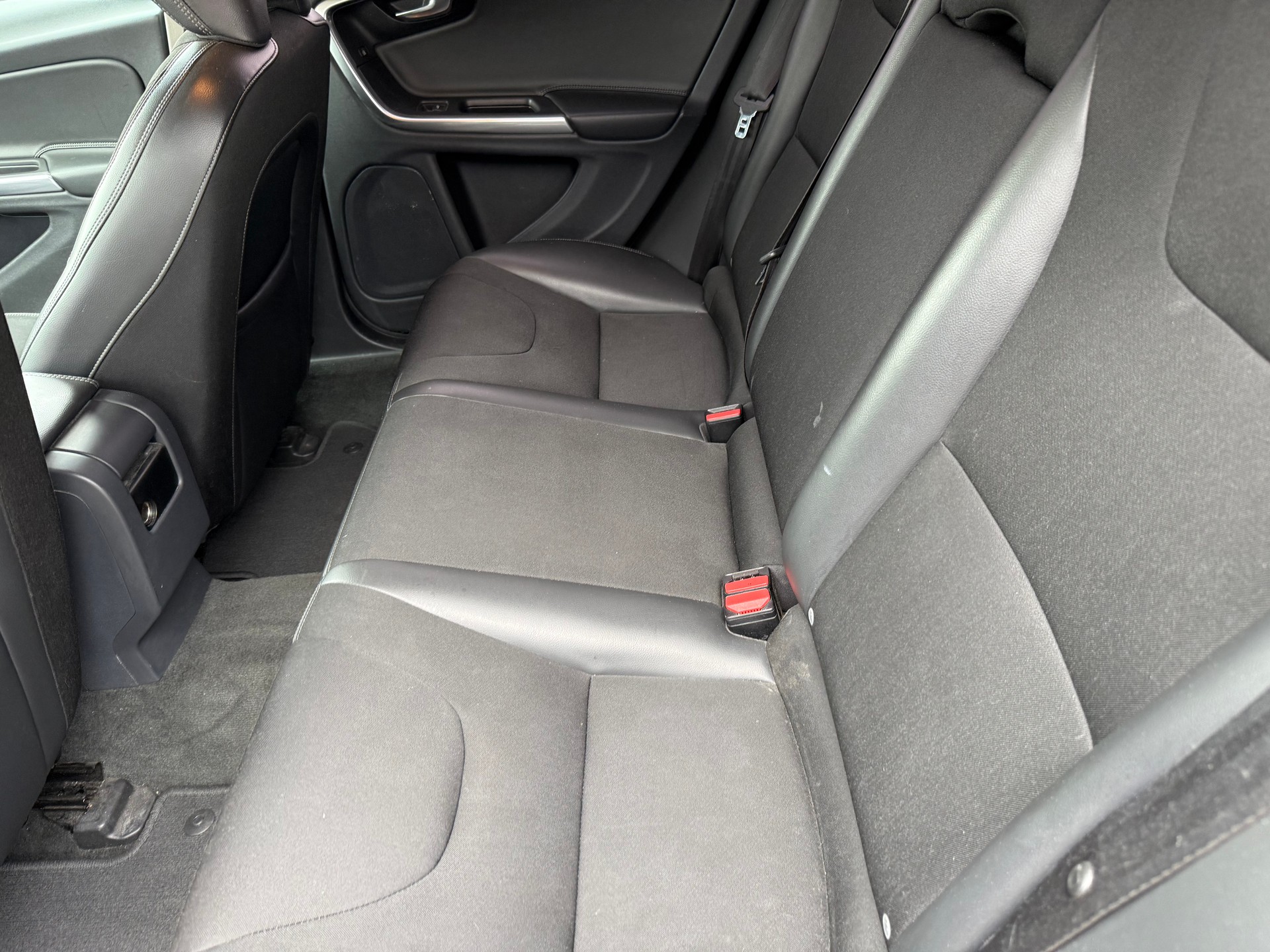 VOLVO V60 Cross Country D3 Kinetic Geartronic-image-7