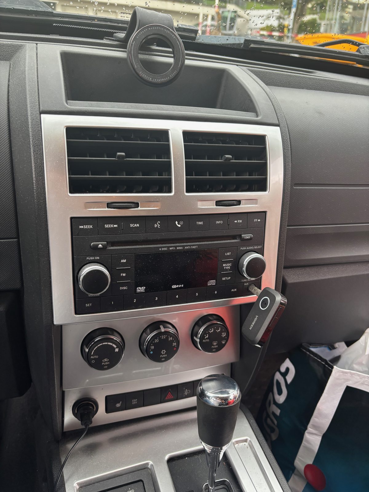 DODGE Nitro 2.8 CRD R/T Automatic-image-4