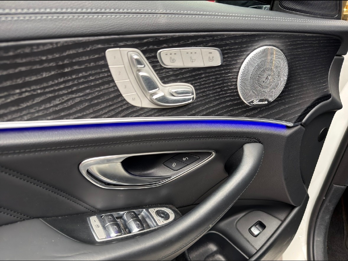 MERCEDES-BENZ E 53 AMG 4matic+-image-4