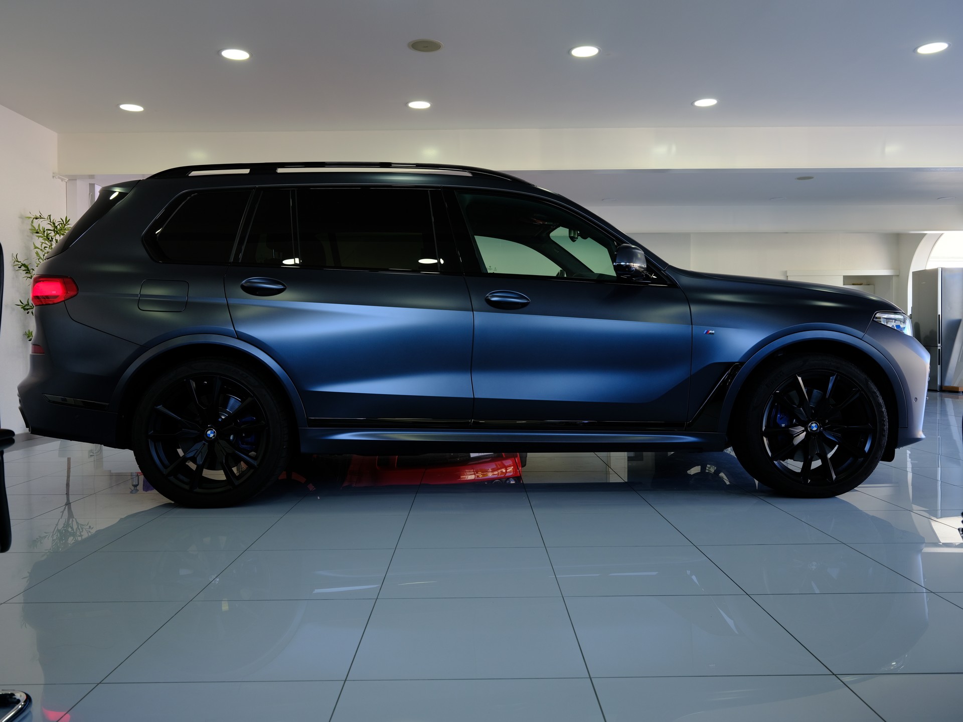 BMW X7 xDrive M50i Steptronic *EDITION DARK SHADOW* *6-SITZER*-image-10