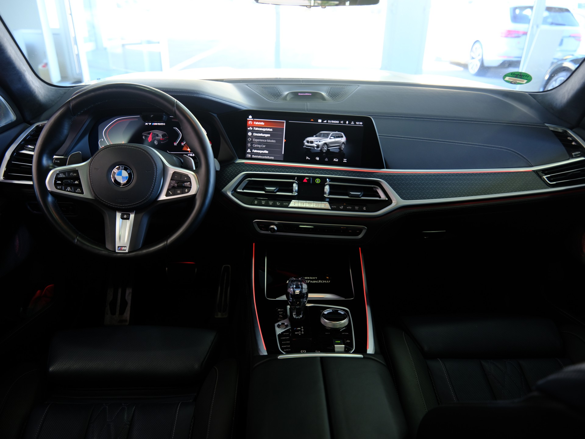 BMW X7 xDrive M50i Steptronic *EDITION DARK SHADOW* *6-SITZER*-image-29