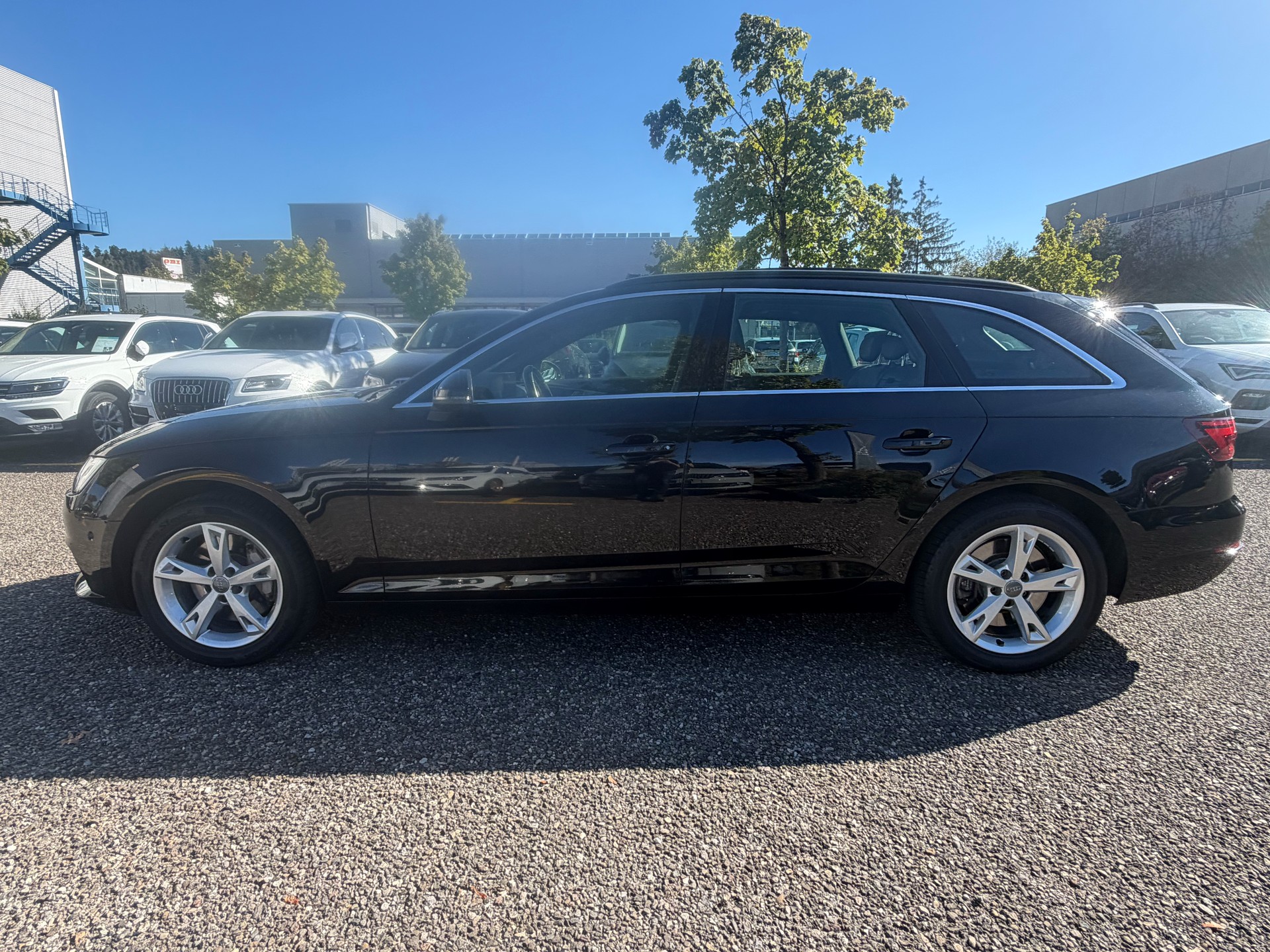 AUDI A4 Avant 2.0 TFSI quattro S-tronic-image-7