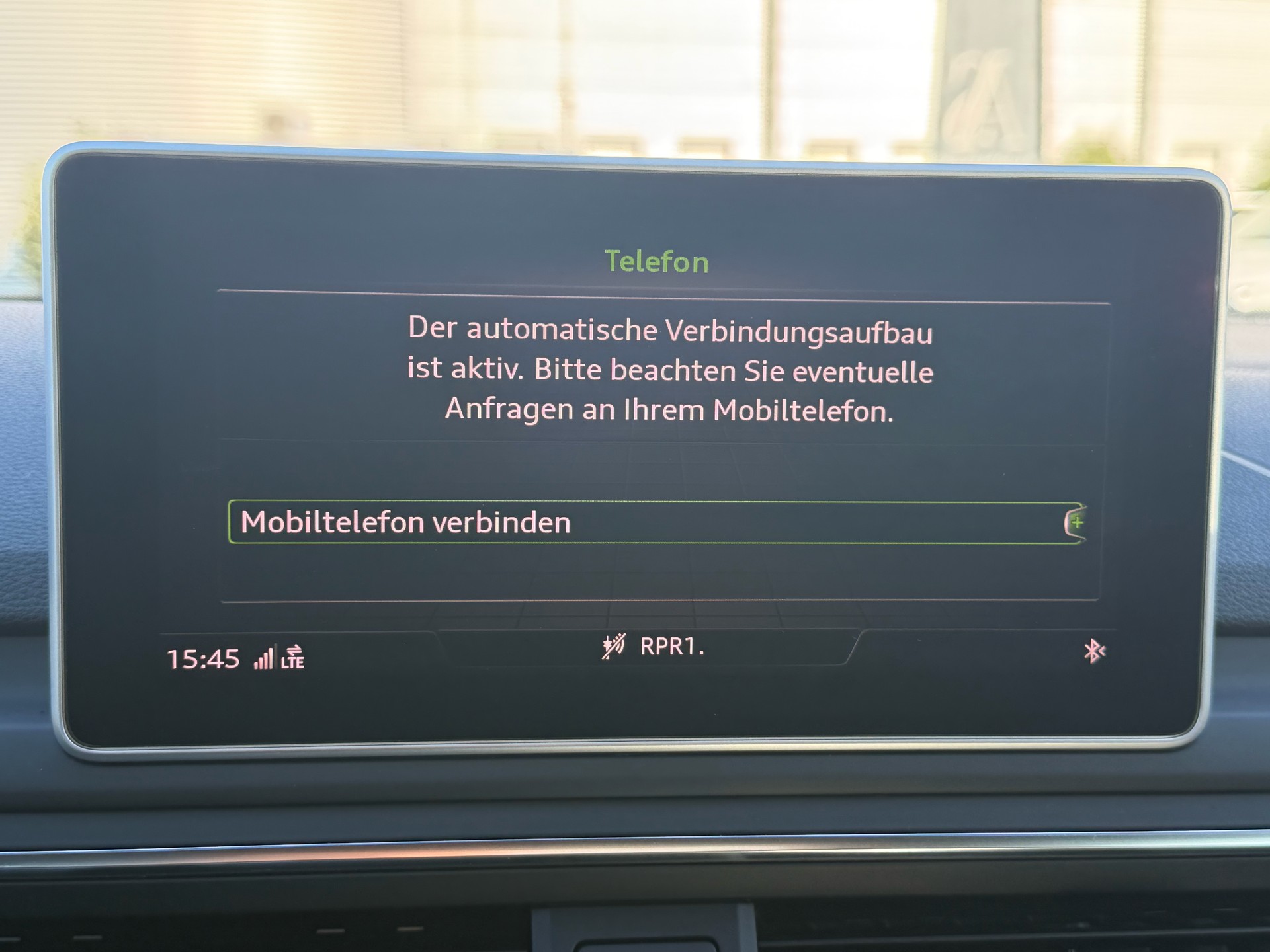 AUDI A4 Avant 2.0 TFSI quattro S-tronic-image-24