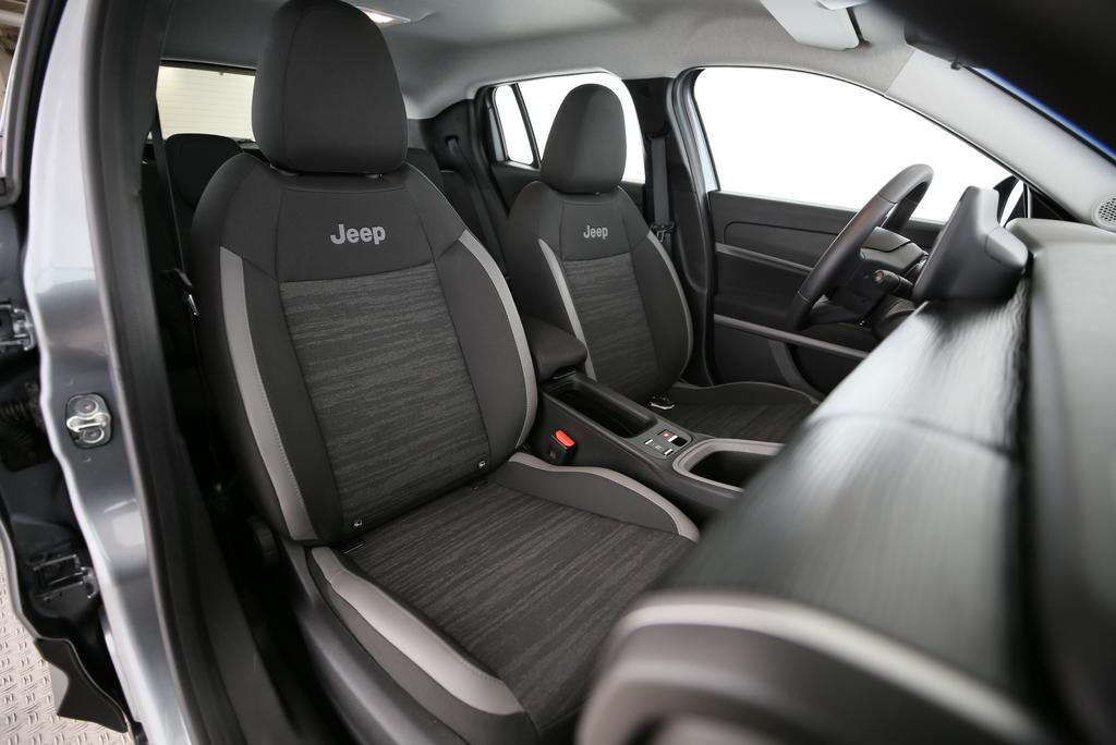 JEEP Avenger Longitude-image-12