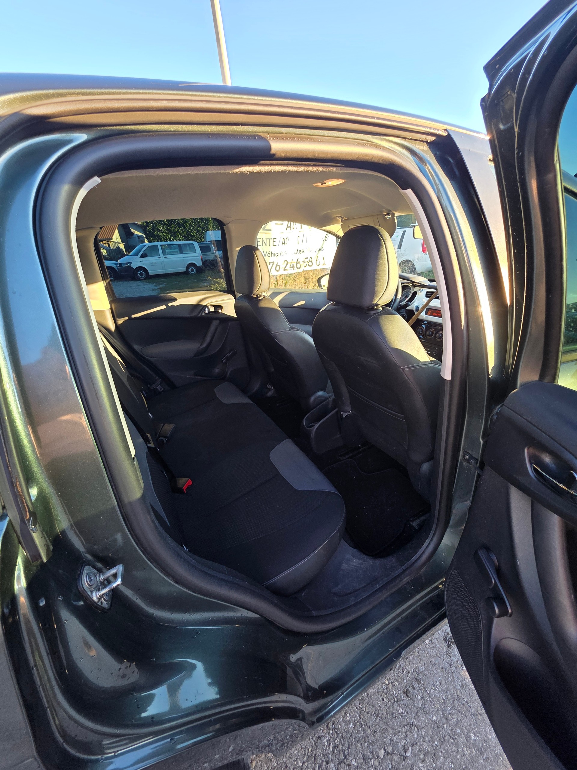 CITROEN C3 1.4i Attraction-image-4