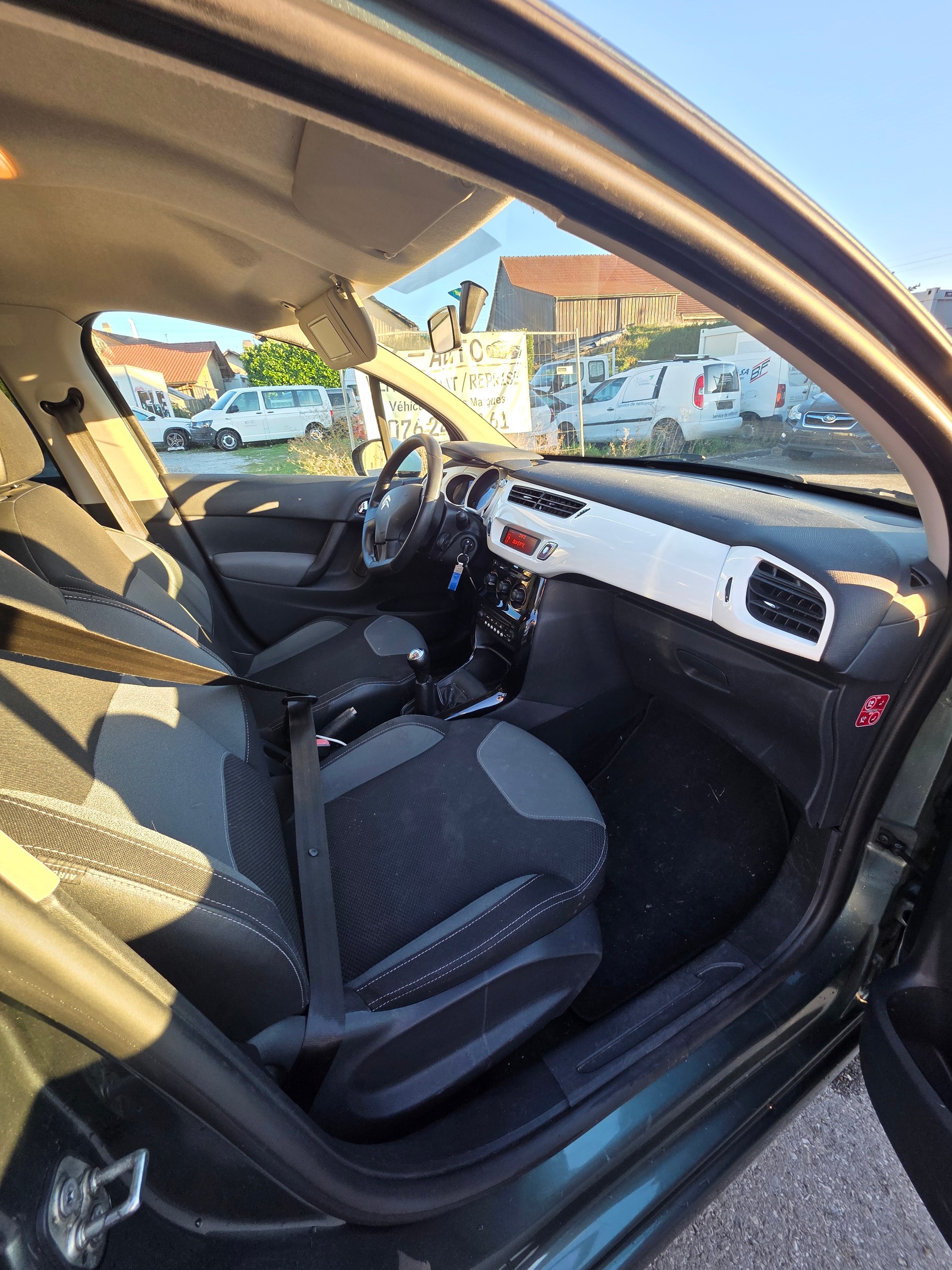 CITROEN C3 1.4i Attraction-image-5