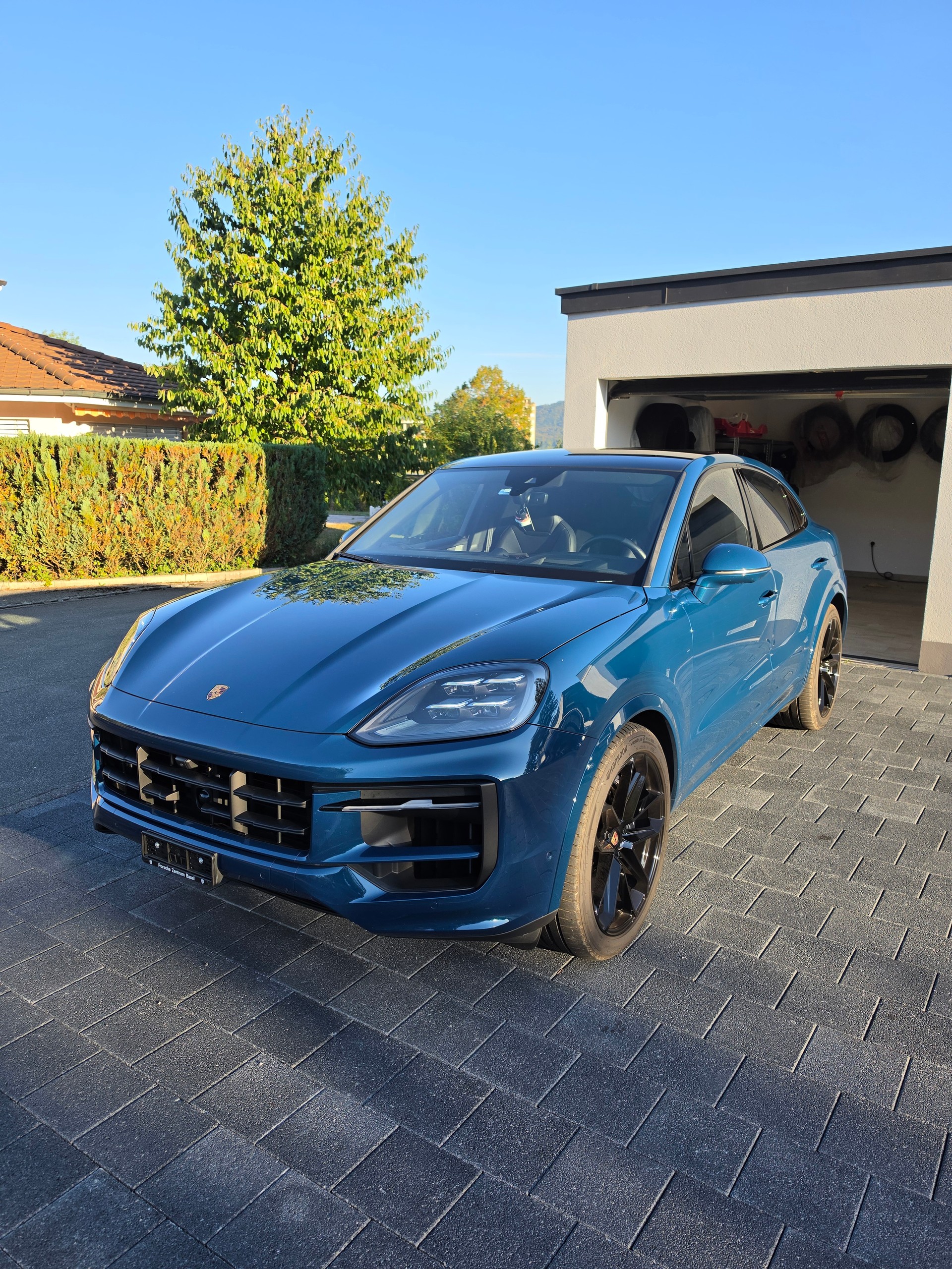 PORSCHE 3.0 V6 E-Hybrid Facelift-image-0