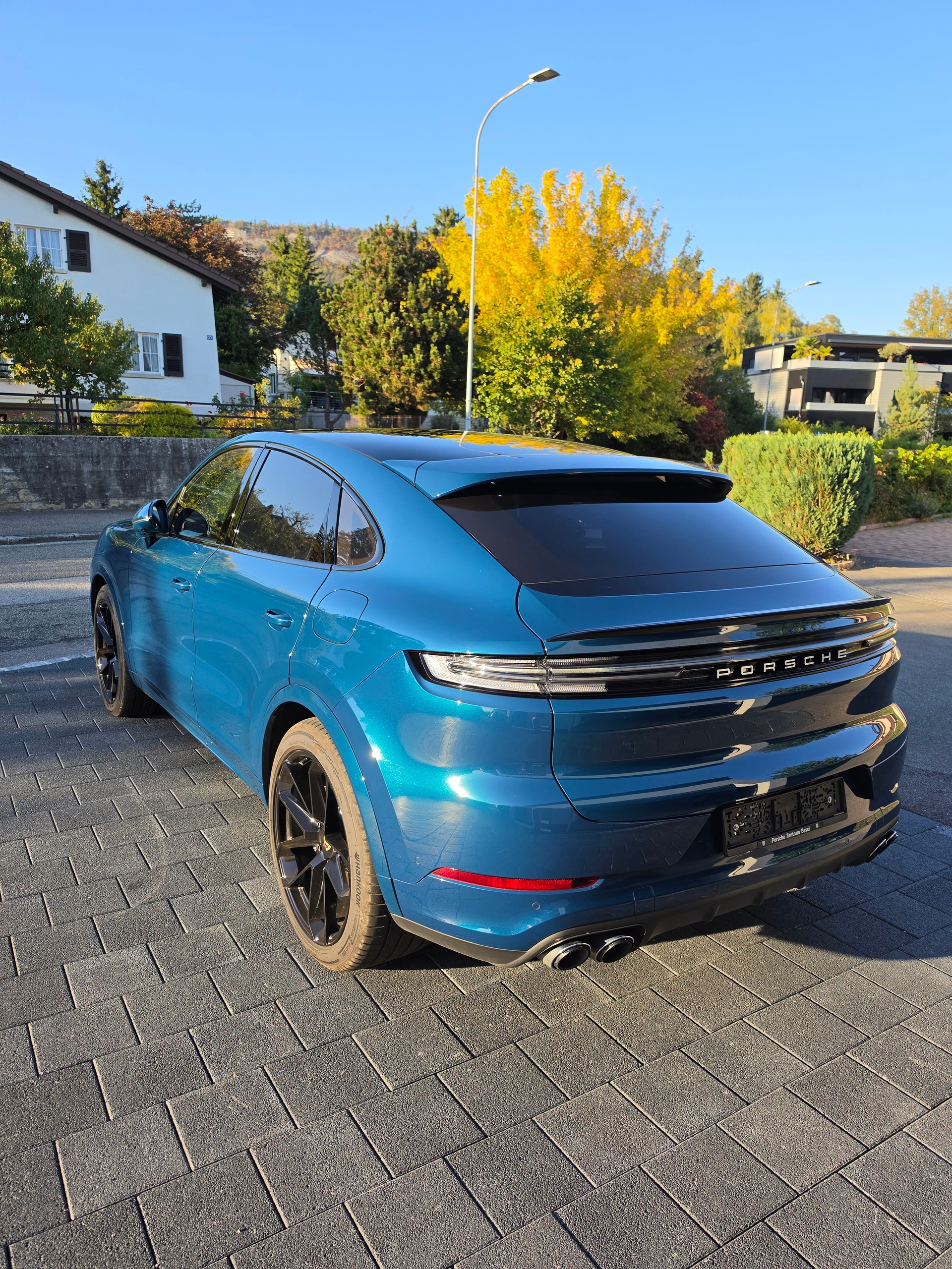 PORSCHE 3.0 V6 E-Hybrid Facelift-image-1