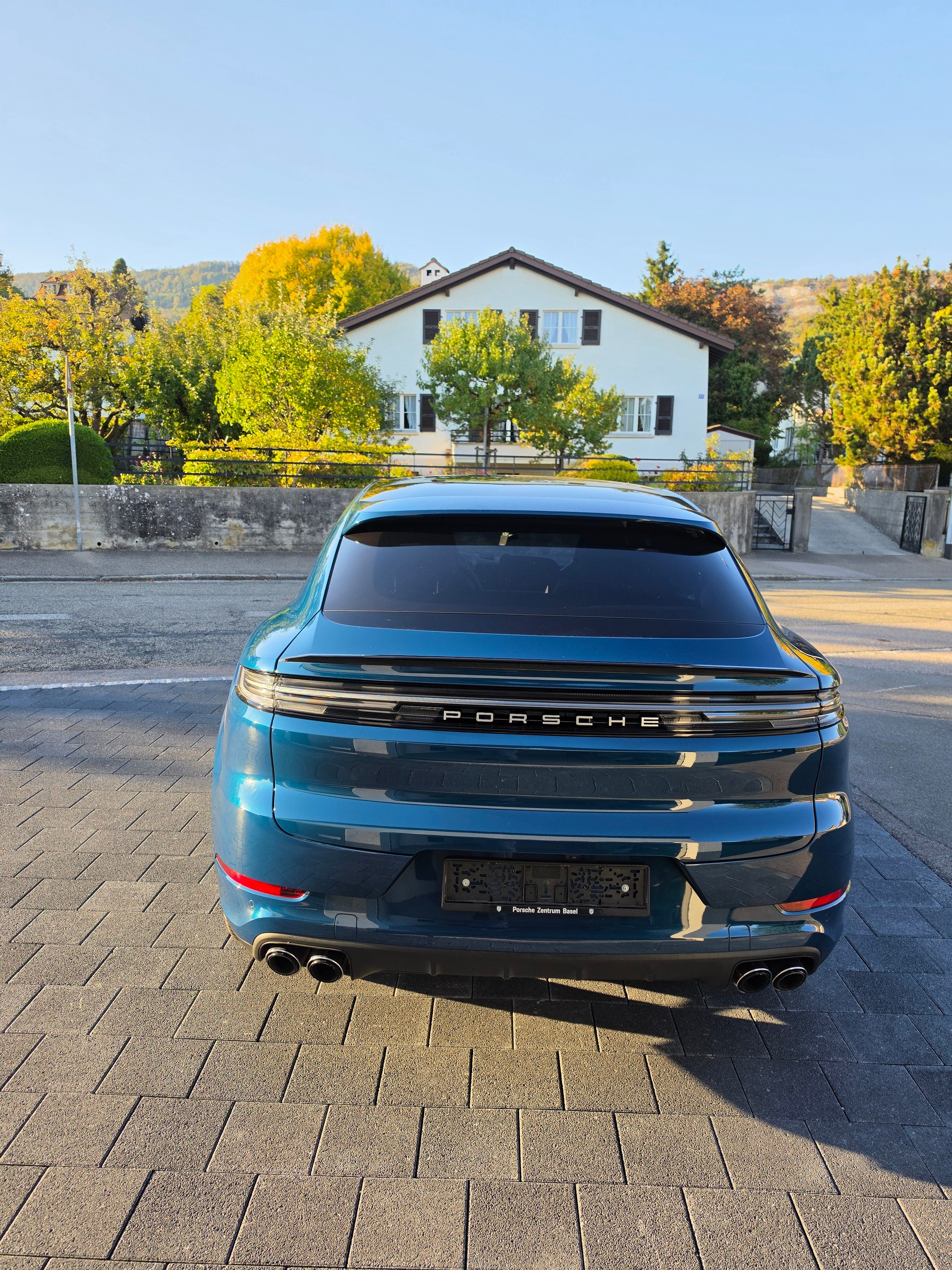 PORSCHE 3.0 V6 E-Hybrid Facelift-image-2