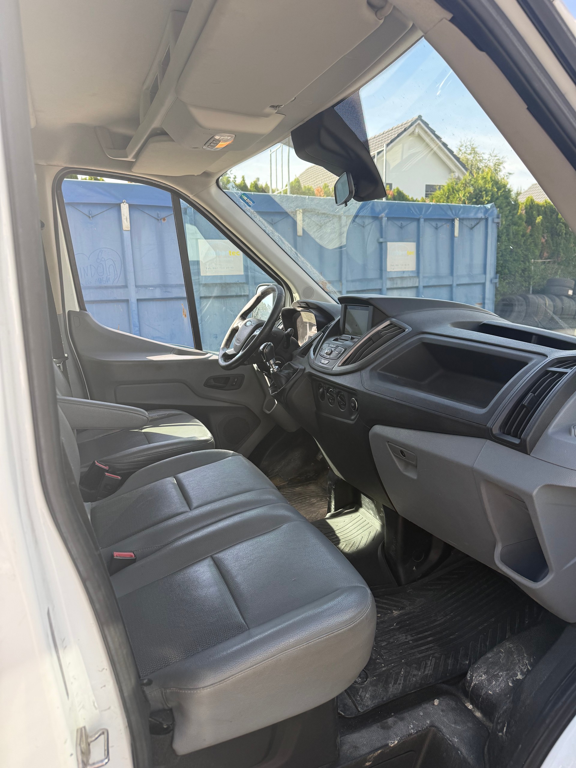 FORD Transit 350 L3 Trend 2.0 TDCi 130 RWD-image-8