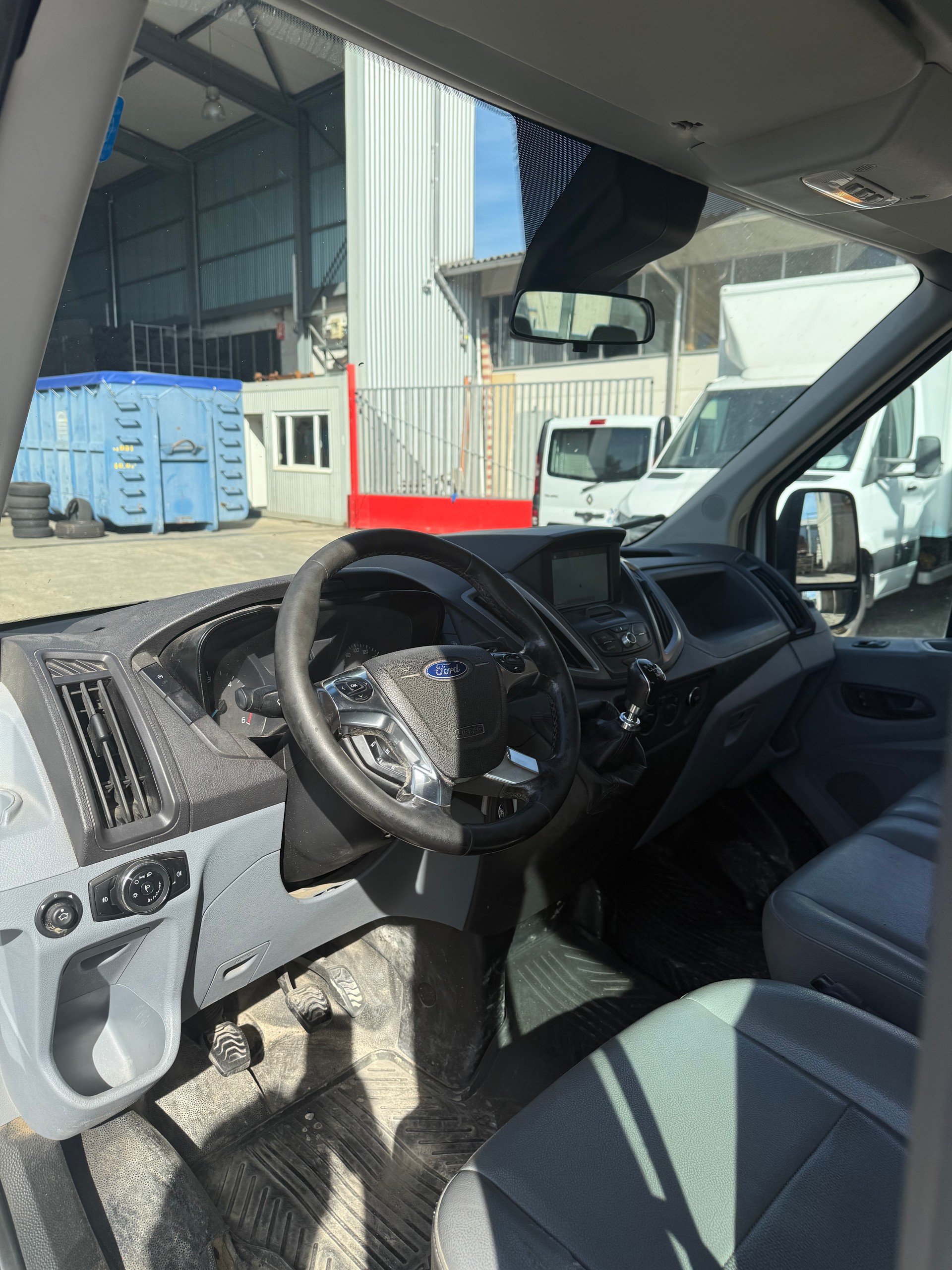 FORD Transit 350 L3 Trend 2.0 TDCi 130 RWD-image-6