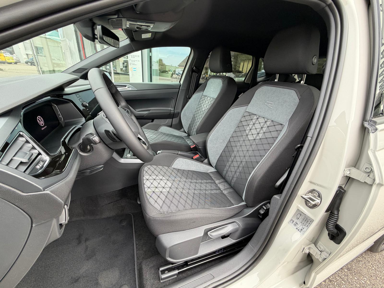 VW Polo 1.0 TSI R-Line United DSG-image-13
