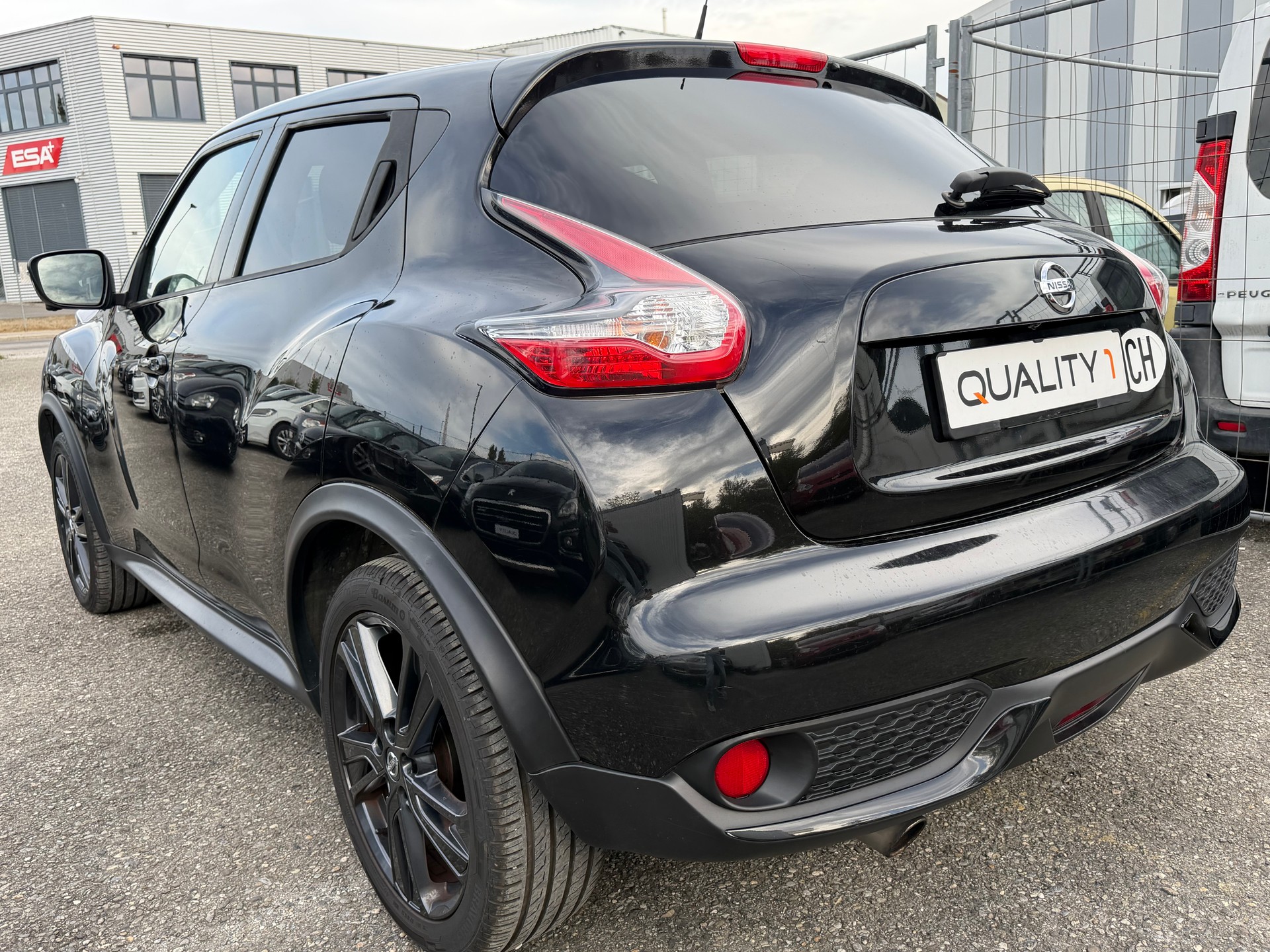 NISSAN Juke 1.6 DIG-T Swiss Edition 4x4 Xtronic M-CVT-image-2