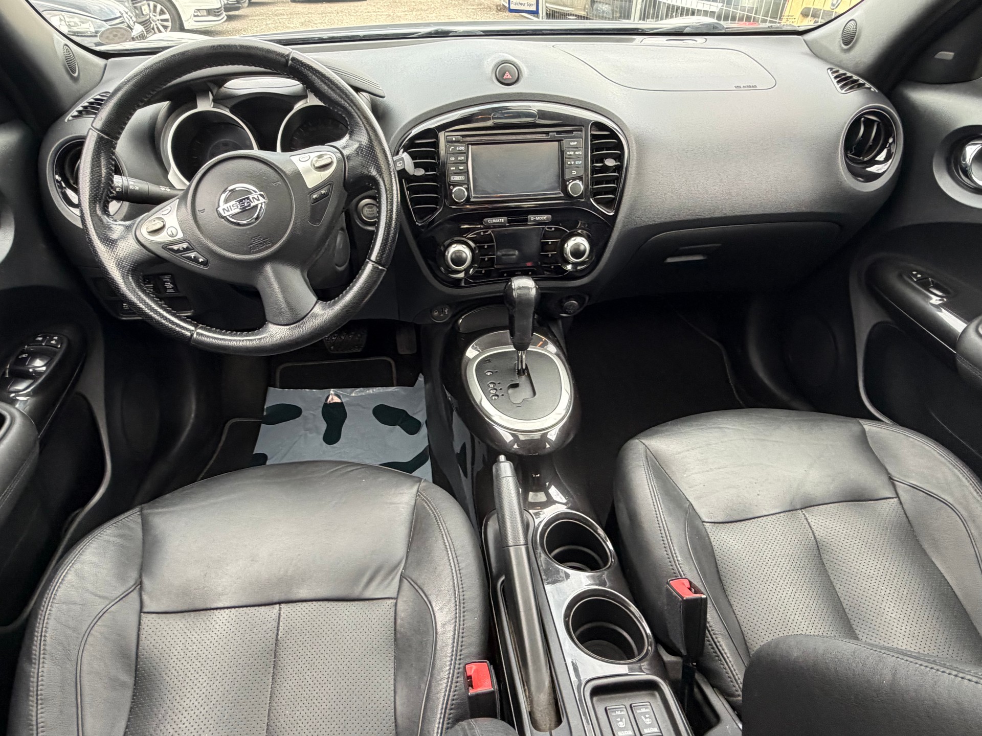 NISSAN Juke 1.6 DIG-T Swiss Edition 4x4 Xtronic M-CVT-image-4