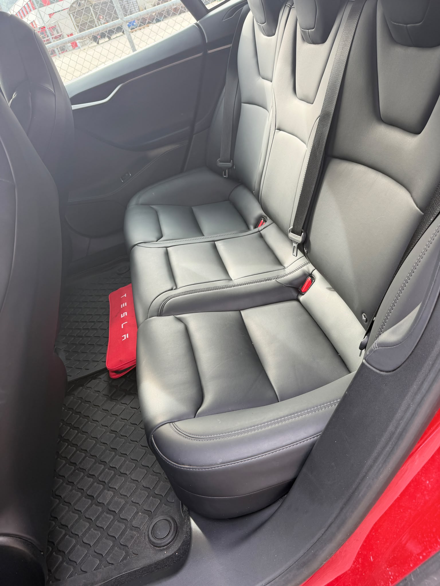 TESLA Model S 100 D-image-10