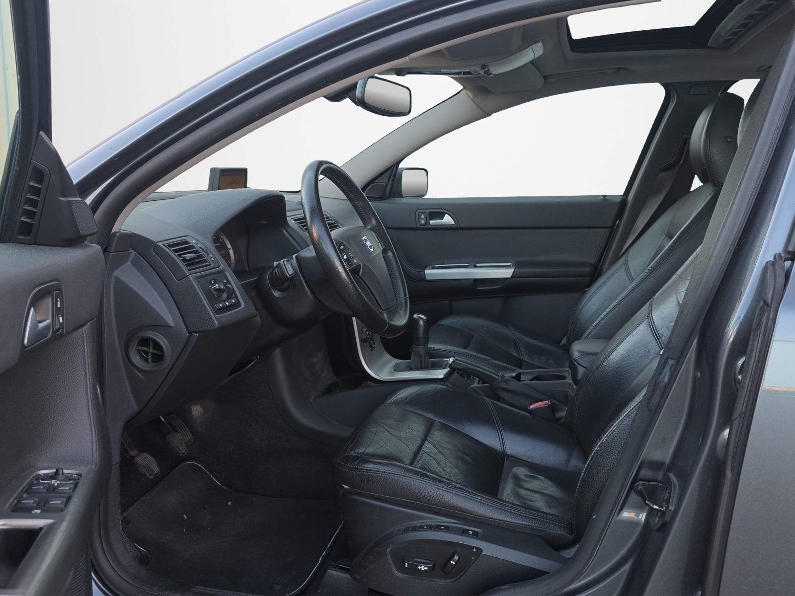 VOLVO V50 2.0D Momentum-image-8