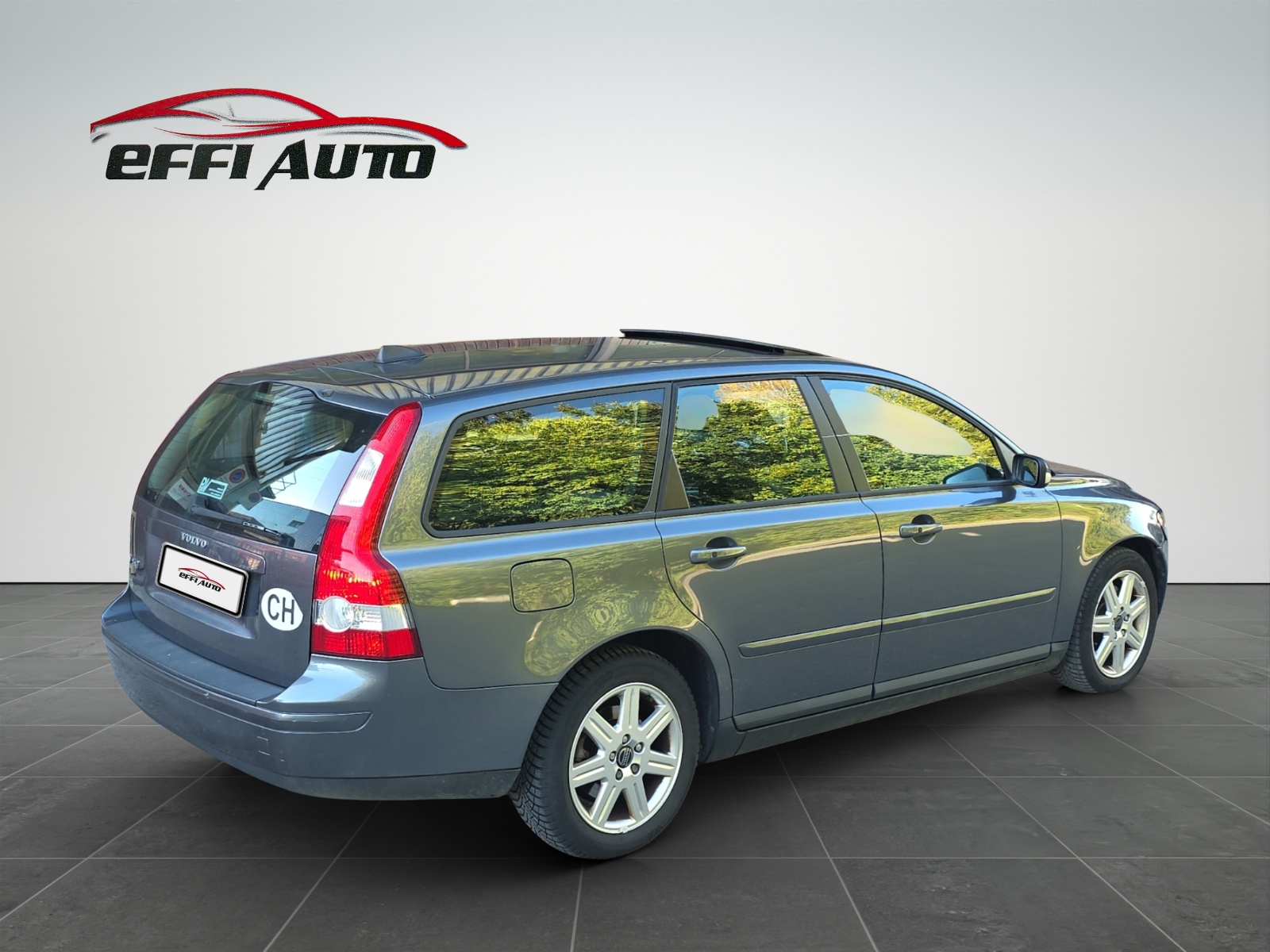 VOLVO V50 2.0D Momentum-image-3