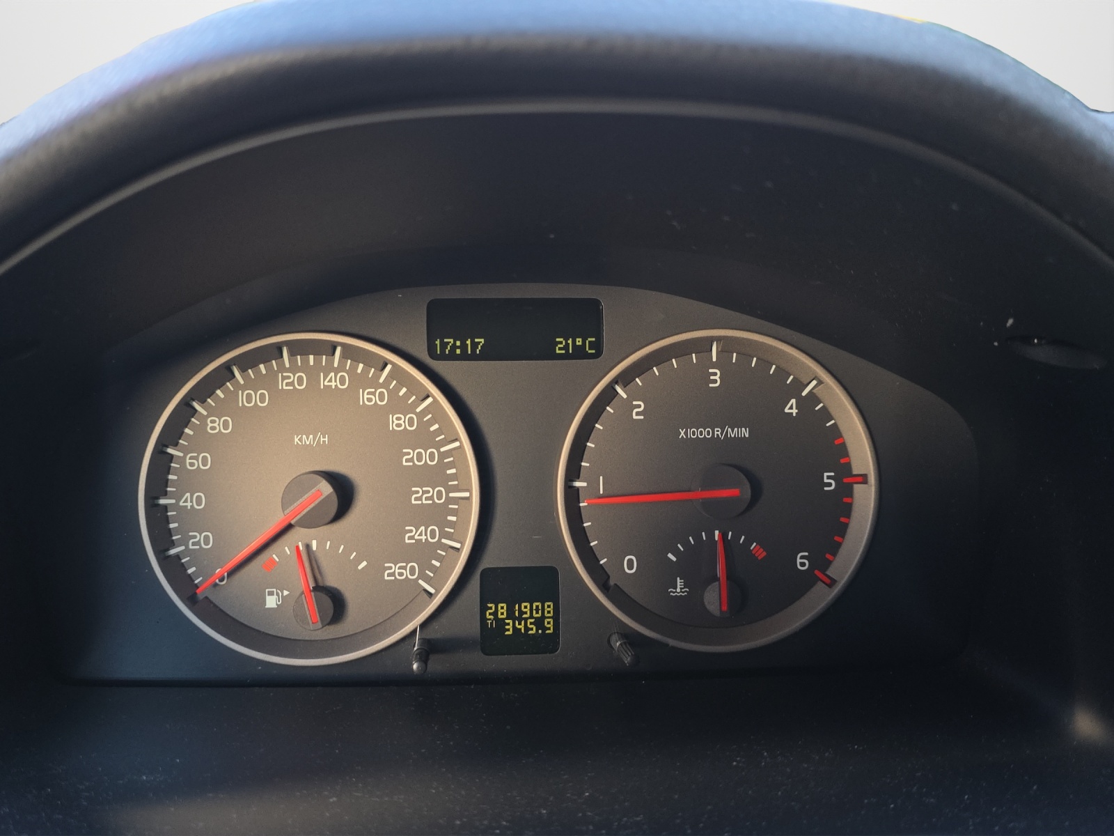 VOLVO V50 2.0D Momentum-image-13