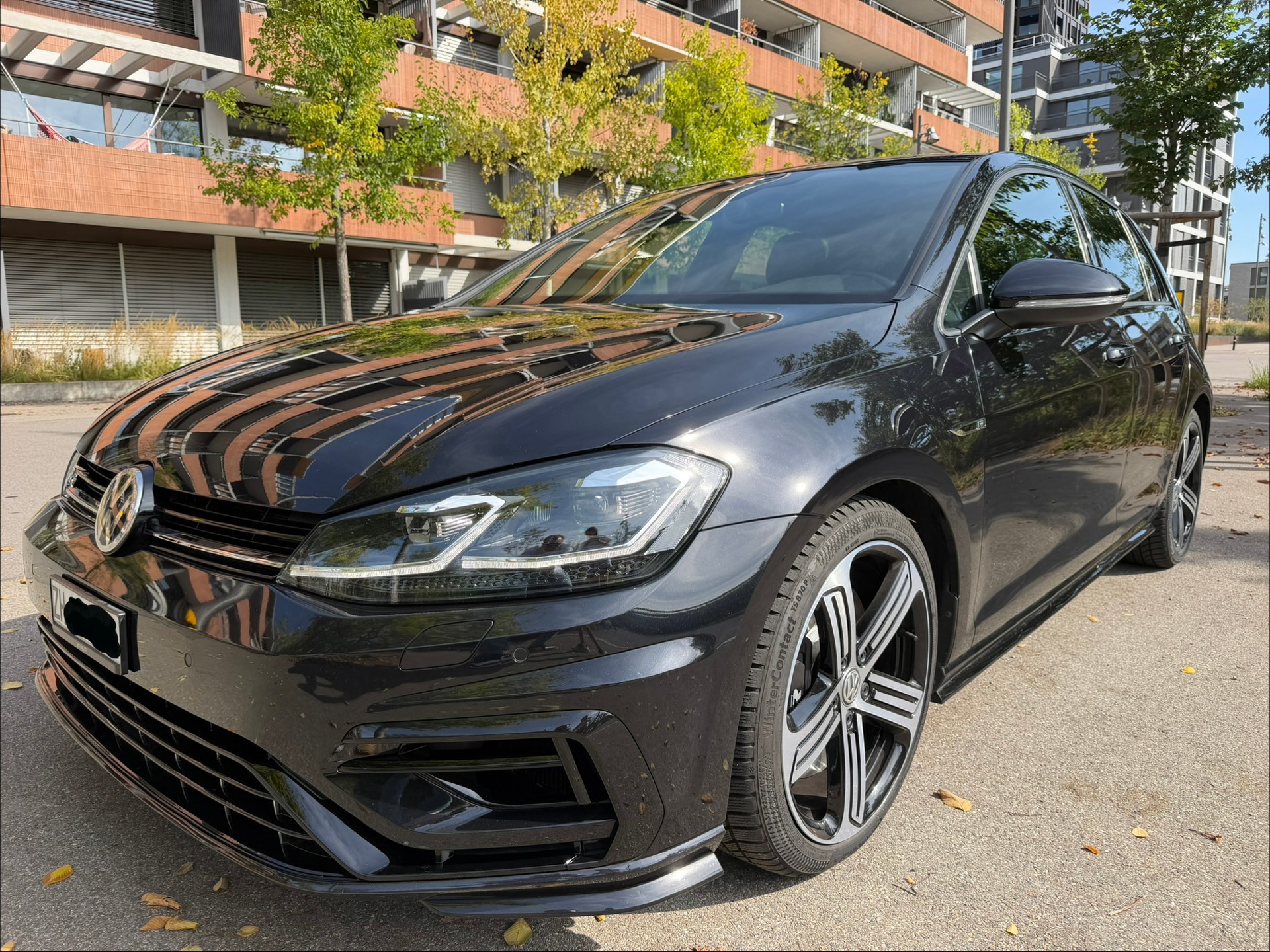 VW 2.0 TSI R DSG 4motion-image-1