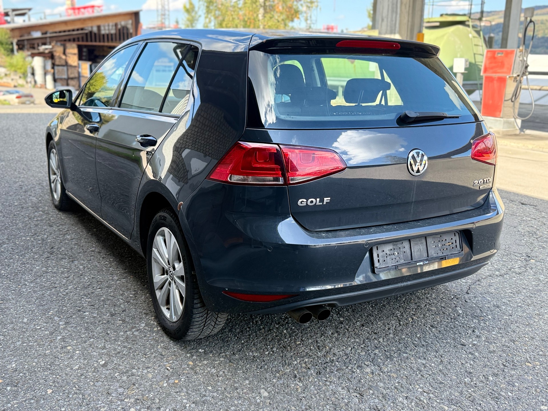 VW Golf 2.0 TDI Highline 4Motion-image-2