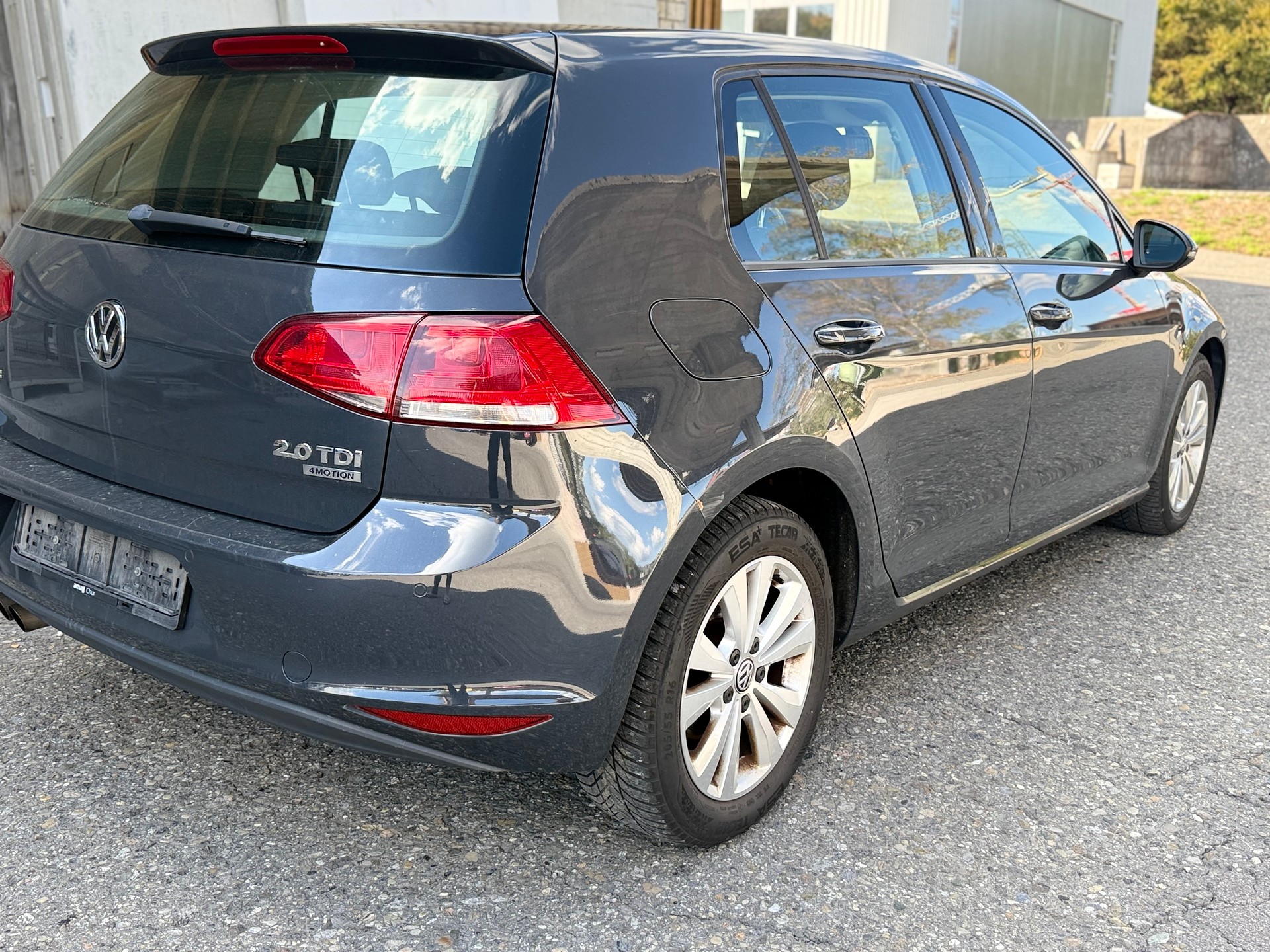 VW Golf 2.0 TDI Highline 4Motion-image-3