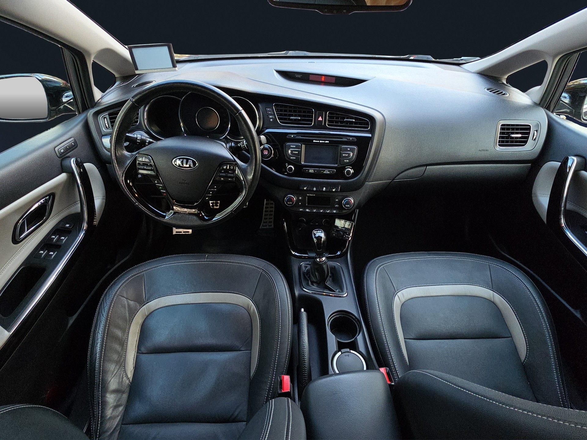KIA Cee'd Sportswagon 1.6 CRDi Style-image-8
