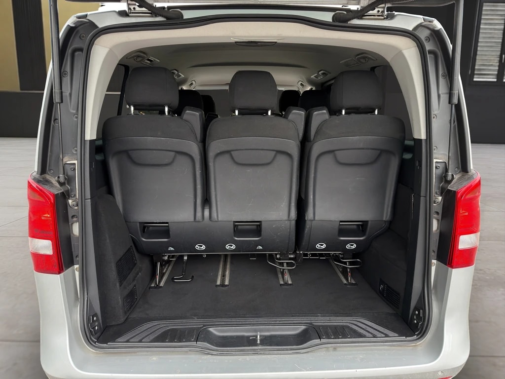 MERCEDES-BENZ V 250 d BlueTec kurz 4matic Van-image-14