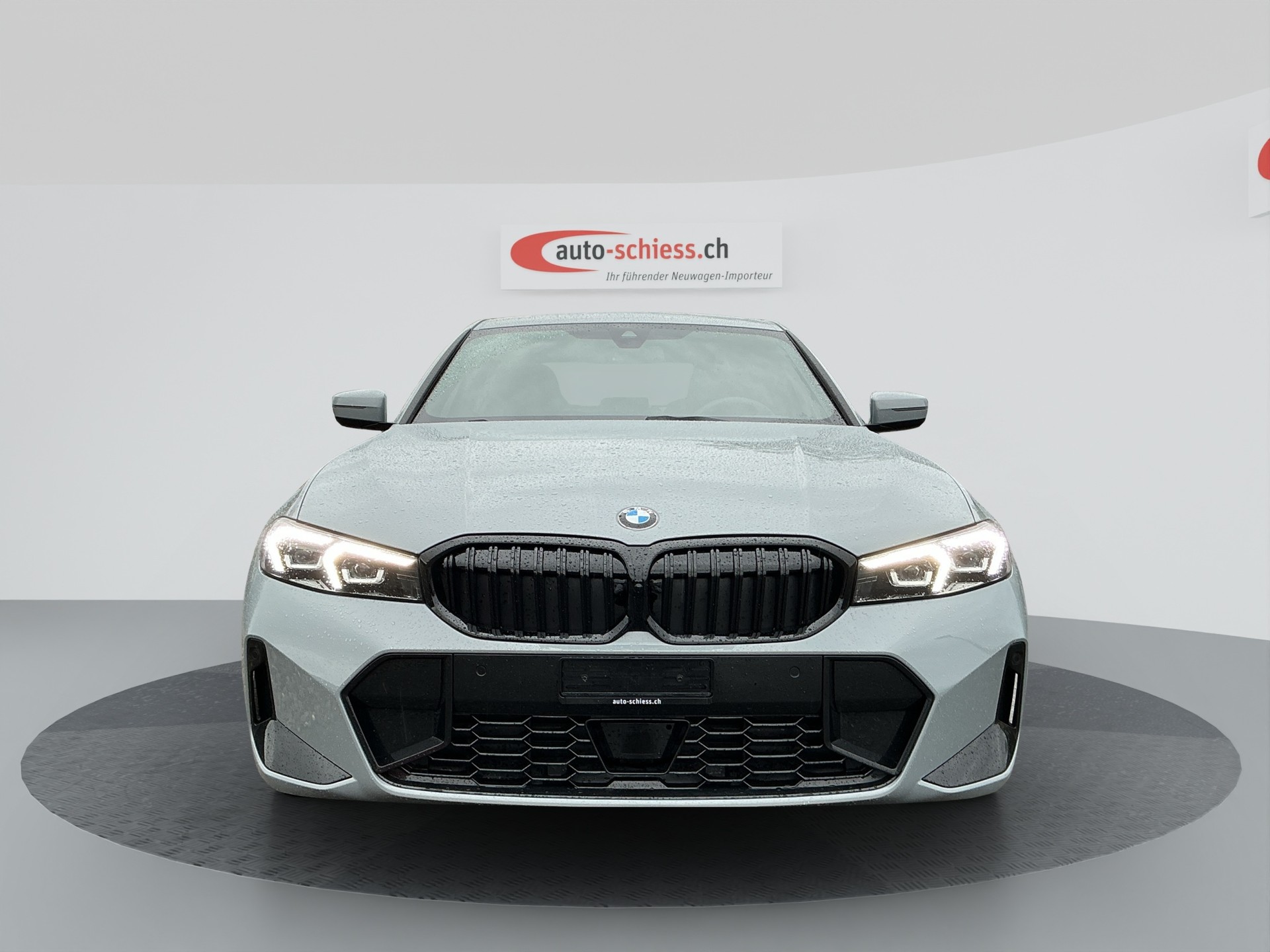 BMW 320i xDrive Steptronic M Sport-image-1