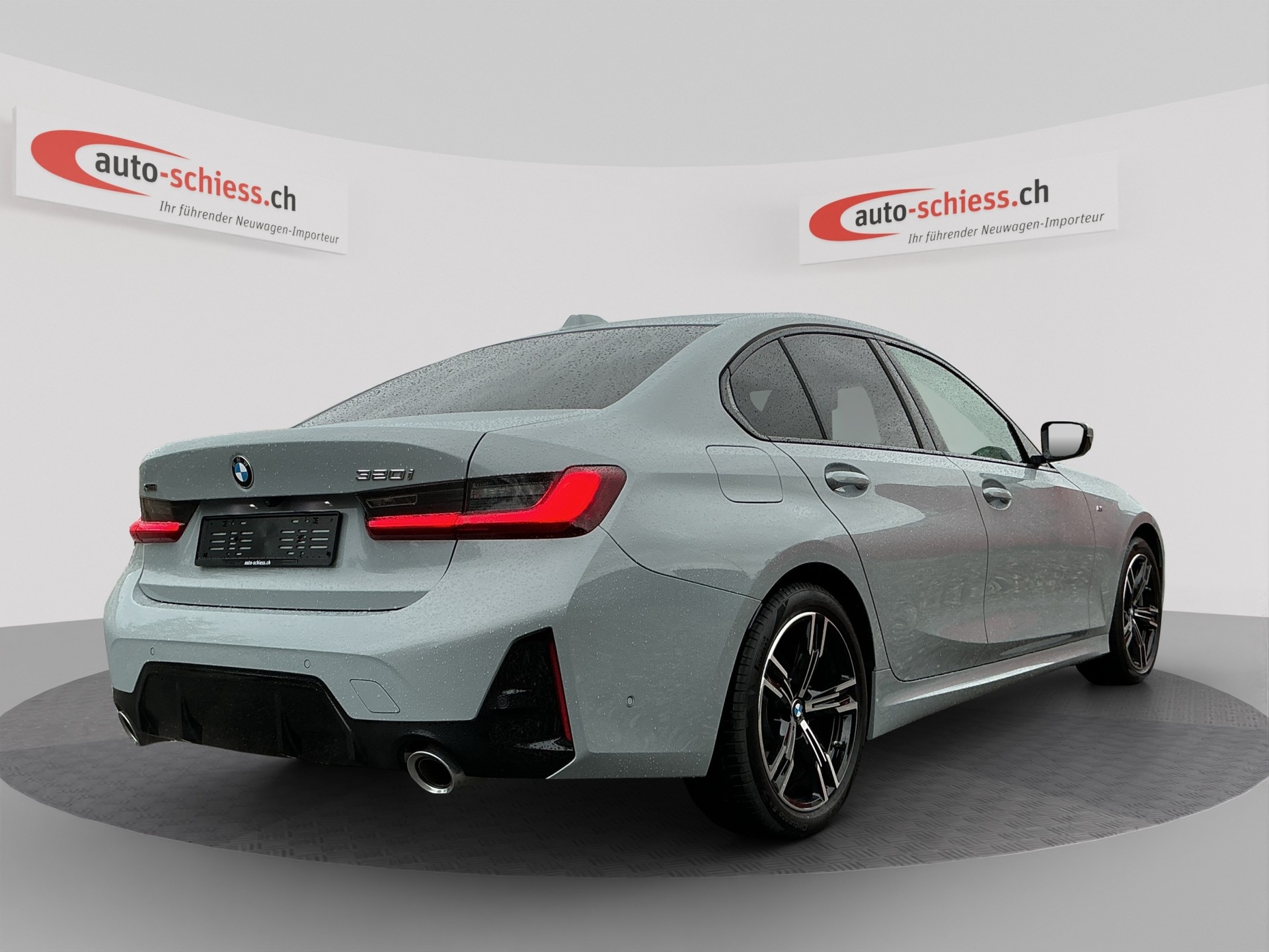BMW 320i xDrive Steptronic M Sport-image-4